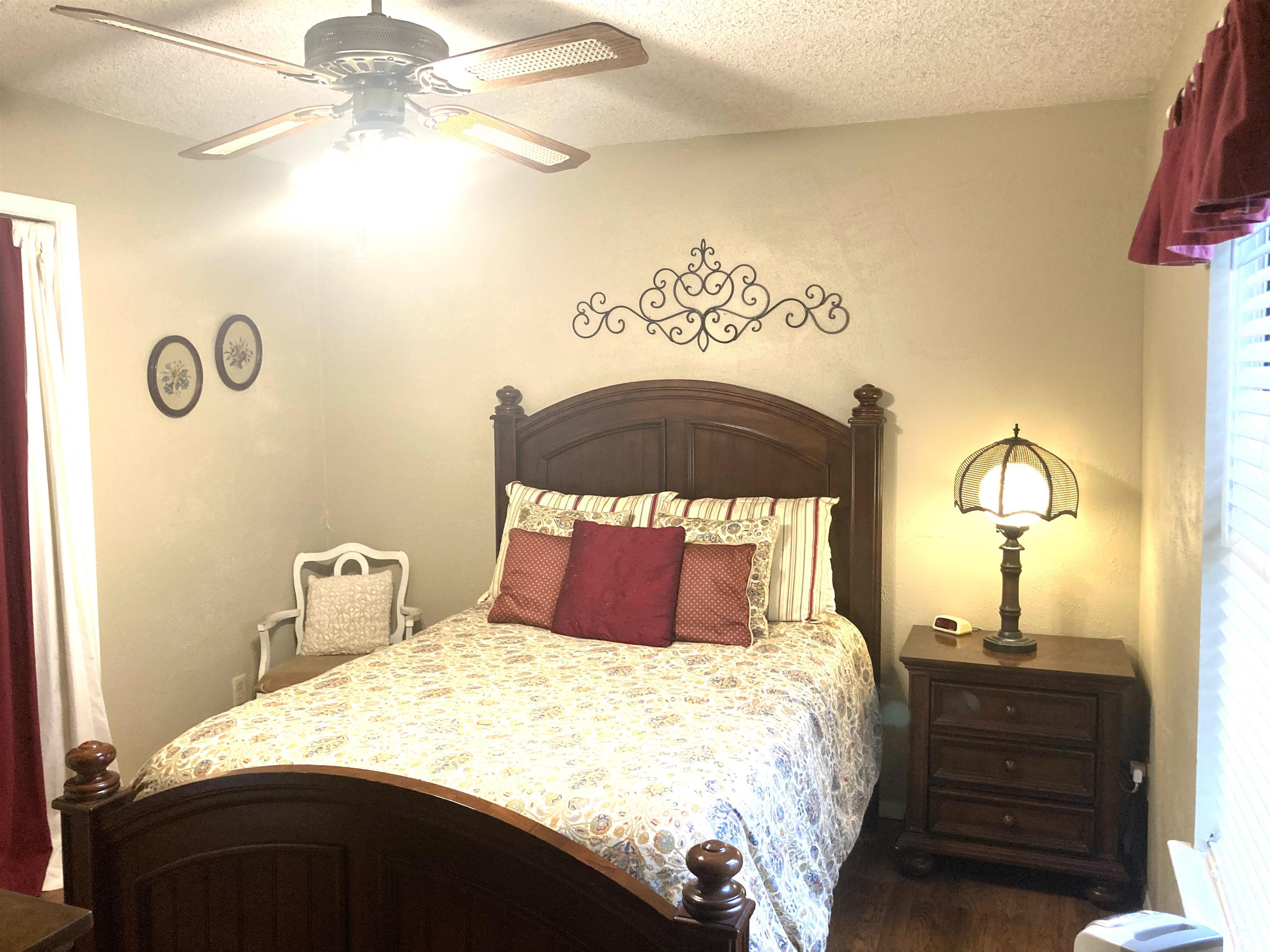 3914 Lakeview Property Photo 20
