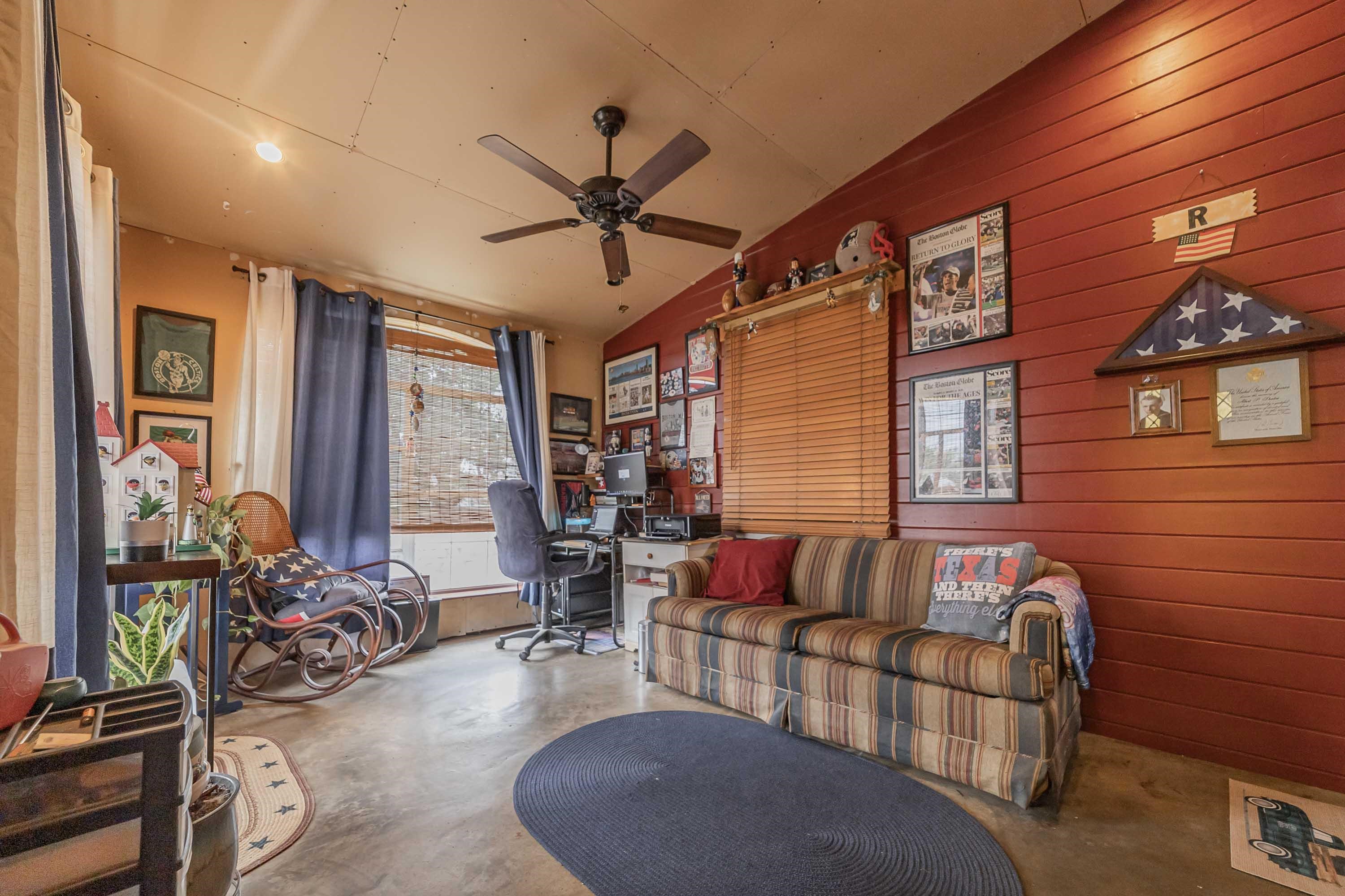 102 E Pine Street Property Photo 8