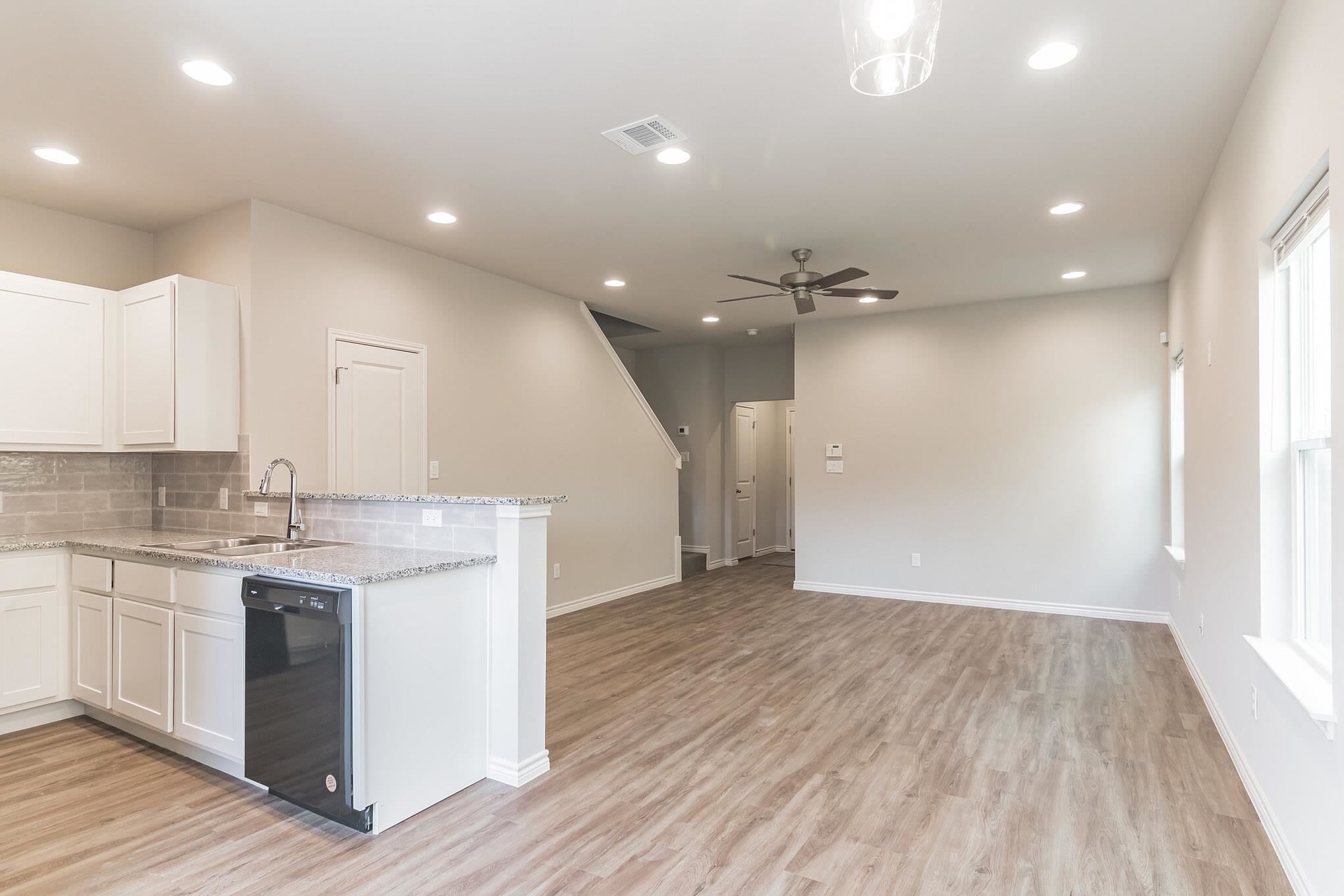 209 Peruna Drive Property Photo 6