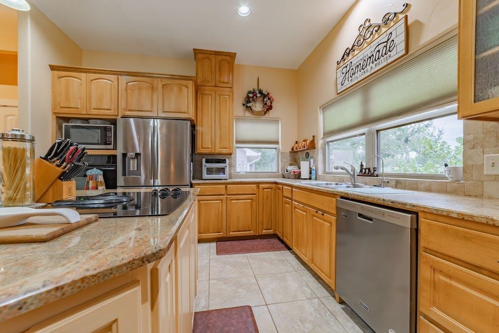 121 Eagle Point Drive Property Photo 11