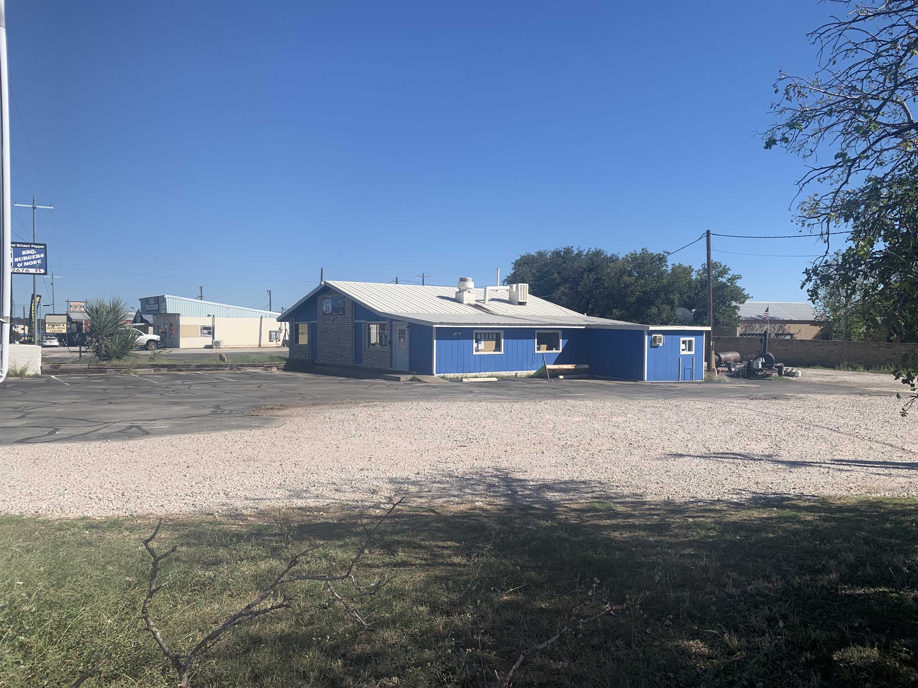 910 W Young Street Property Photo 1