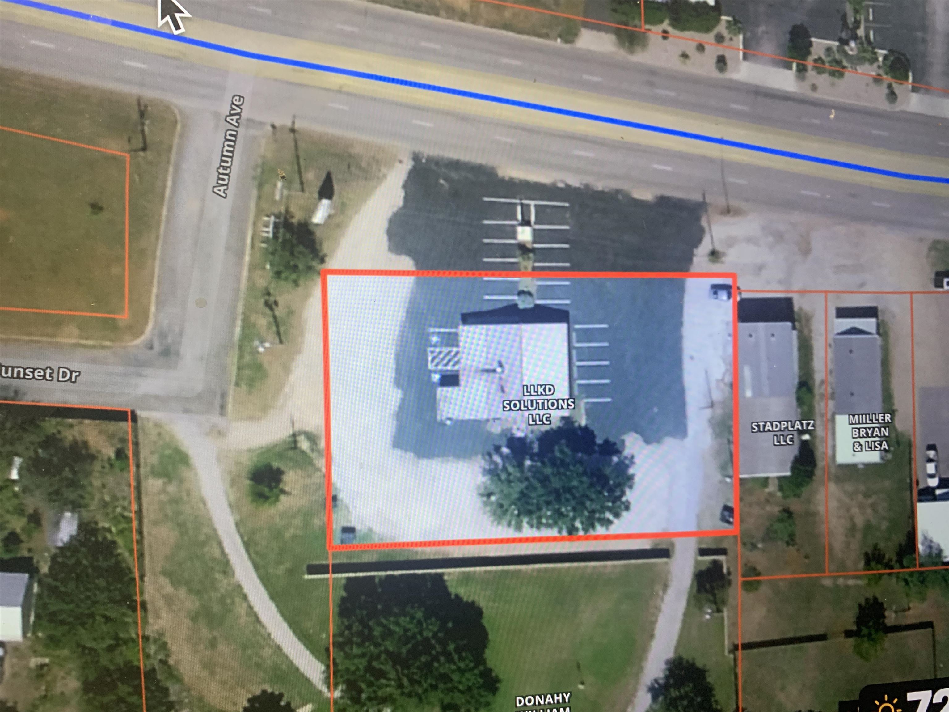 910 W Young Street Property Photo 11
