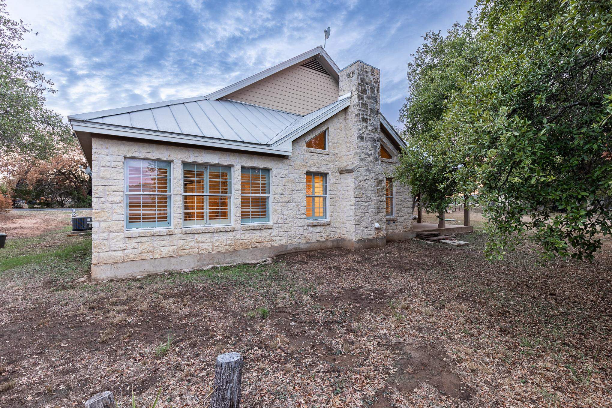 613 Jim Bowie Drive Property Photo 4