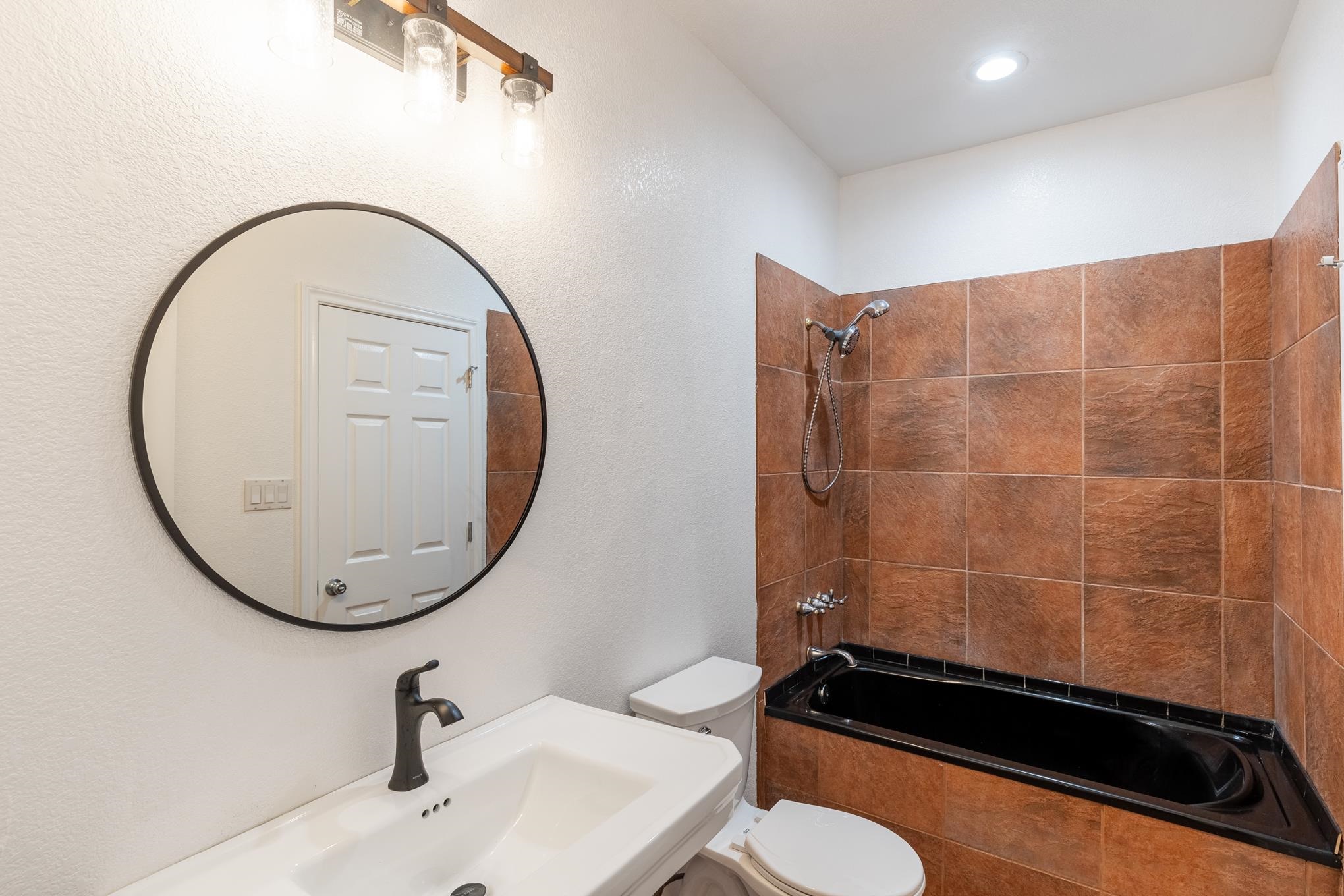 613 Jim Bowie Drive Property Photo 8