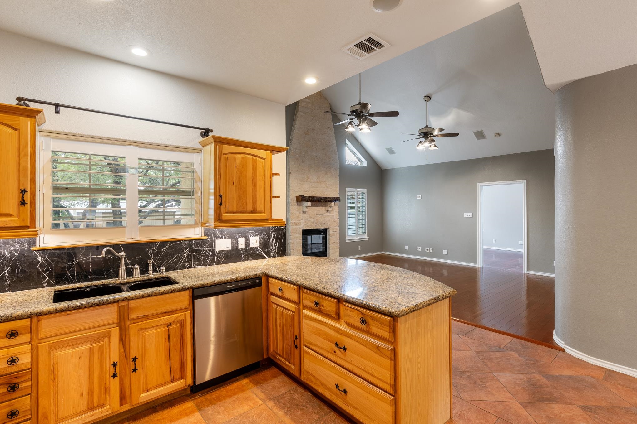 613 Jim Bowie Drive Property Photo 11