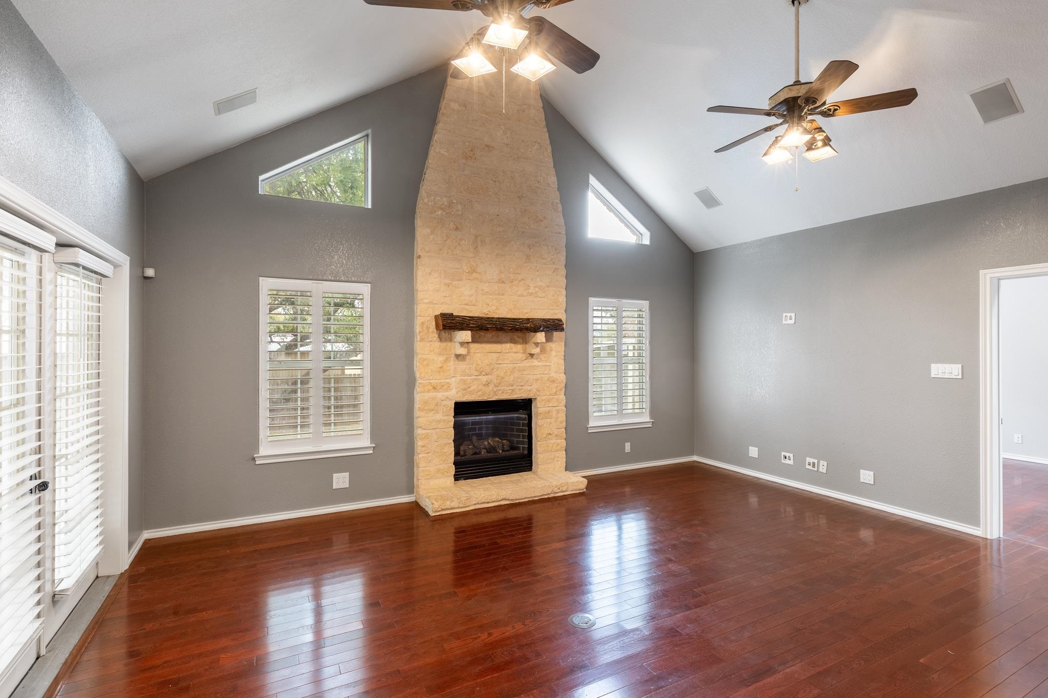 613 Jim Bowie Drive Property Photo 12