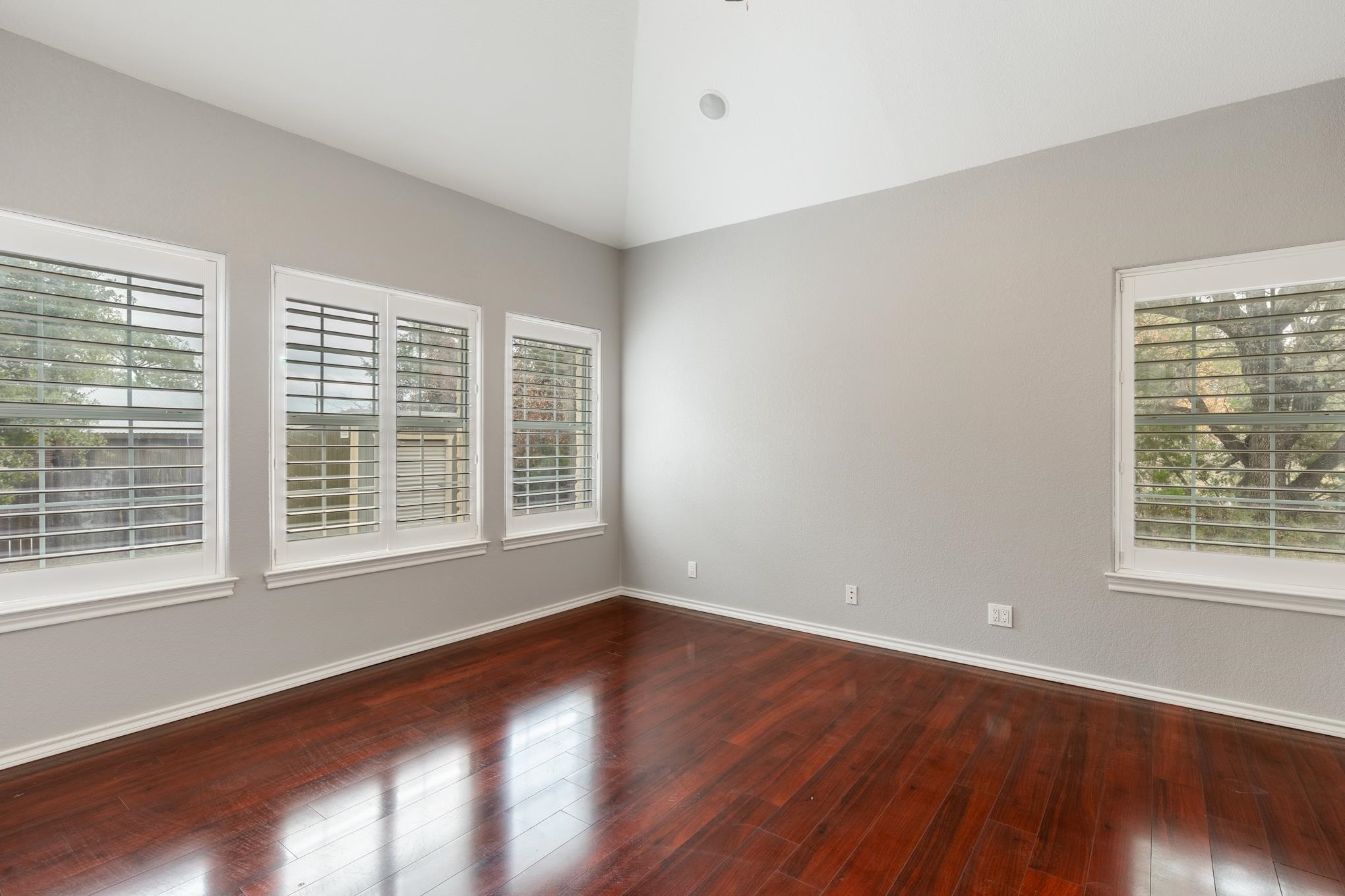 613 Jim Bowie Drive Property Photo 13