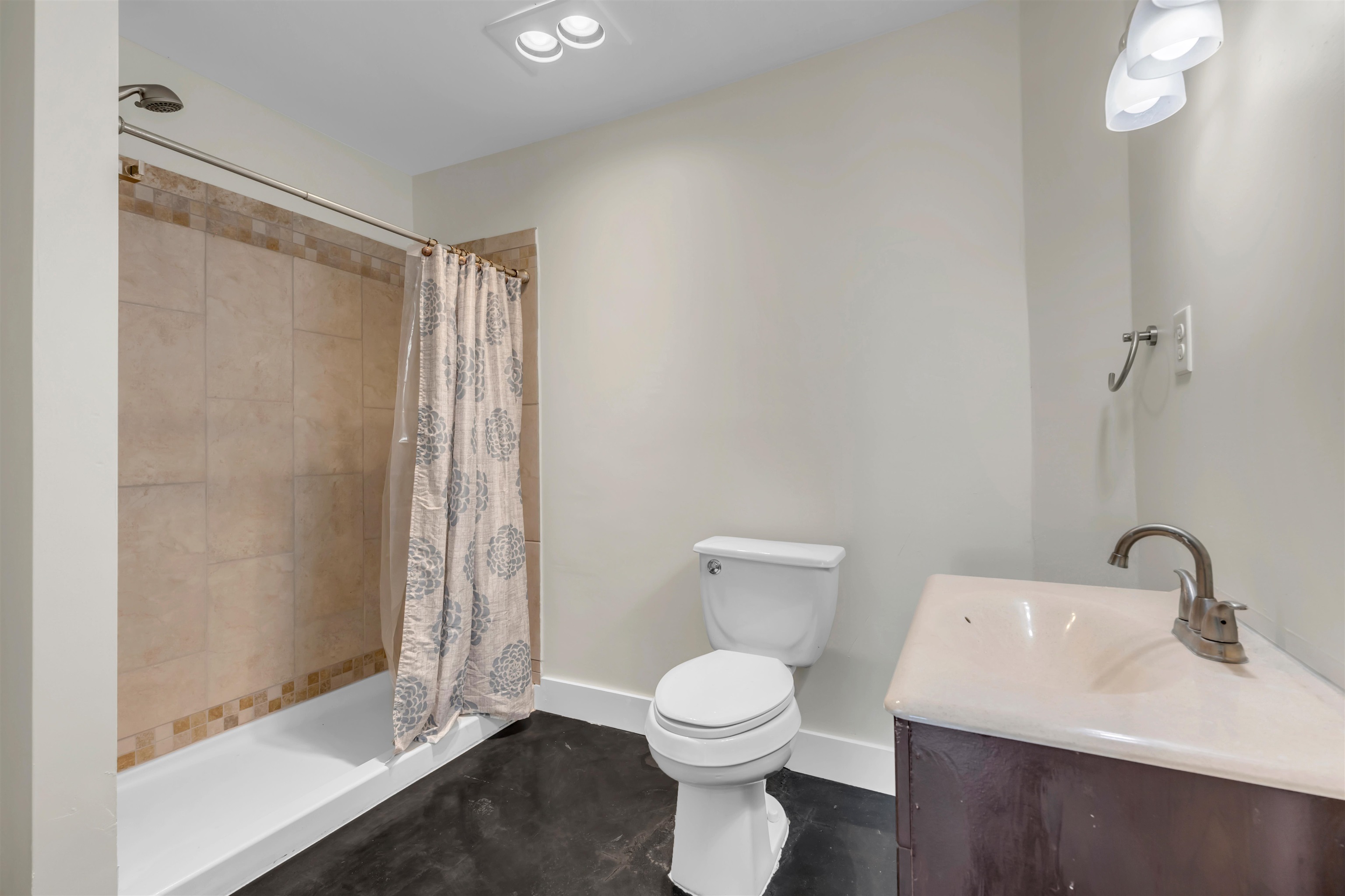 277 Lawman Trail Property Photo 10