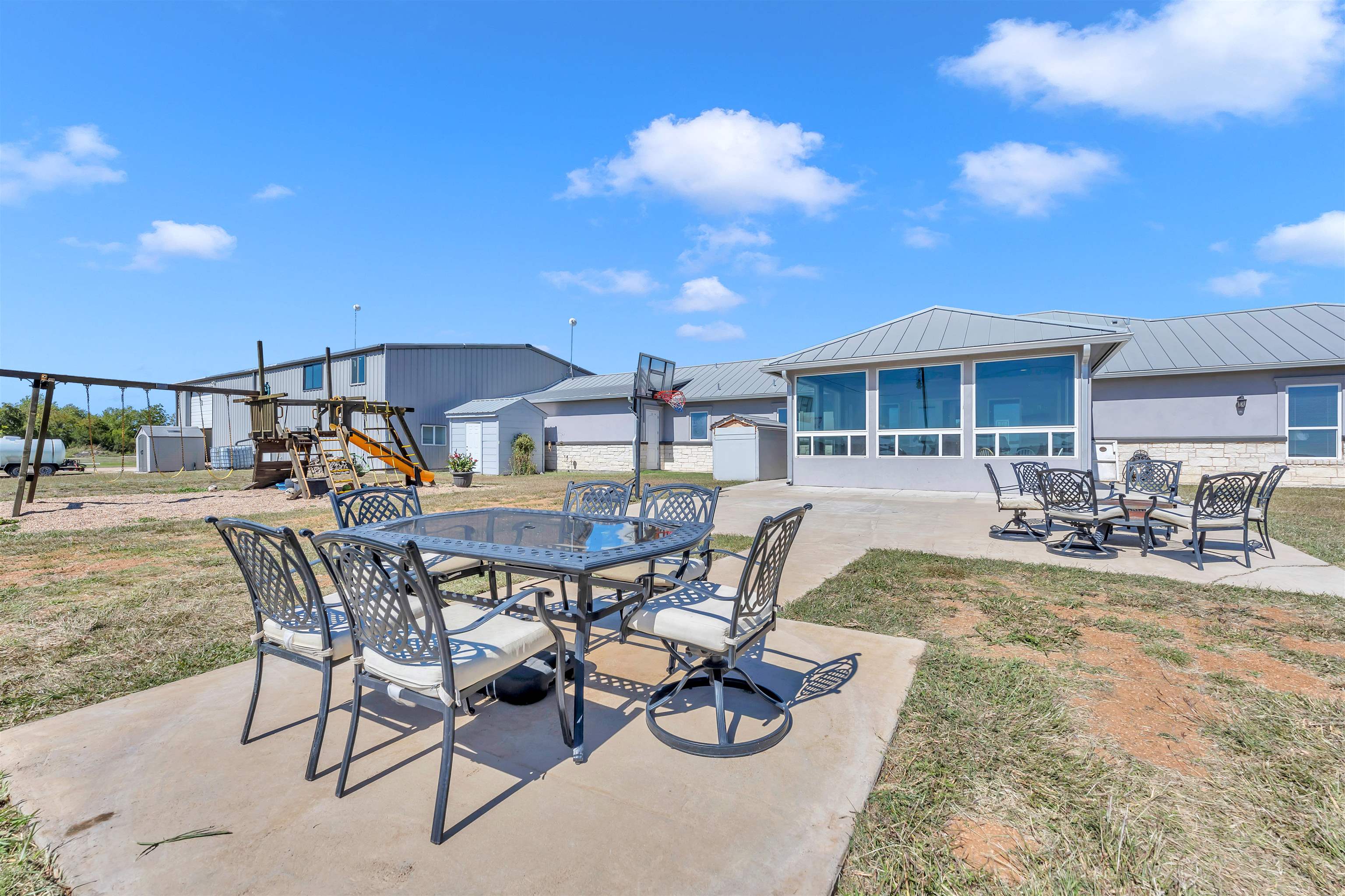 277 Lawman Trail Property Photo 14