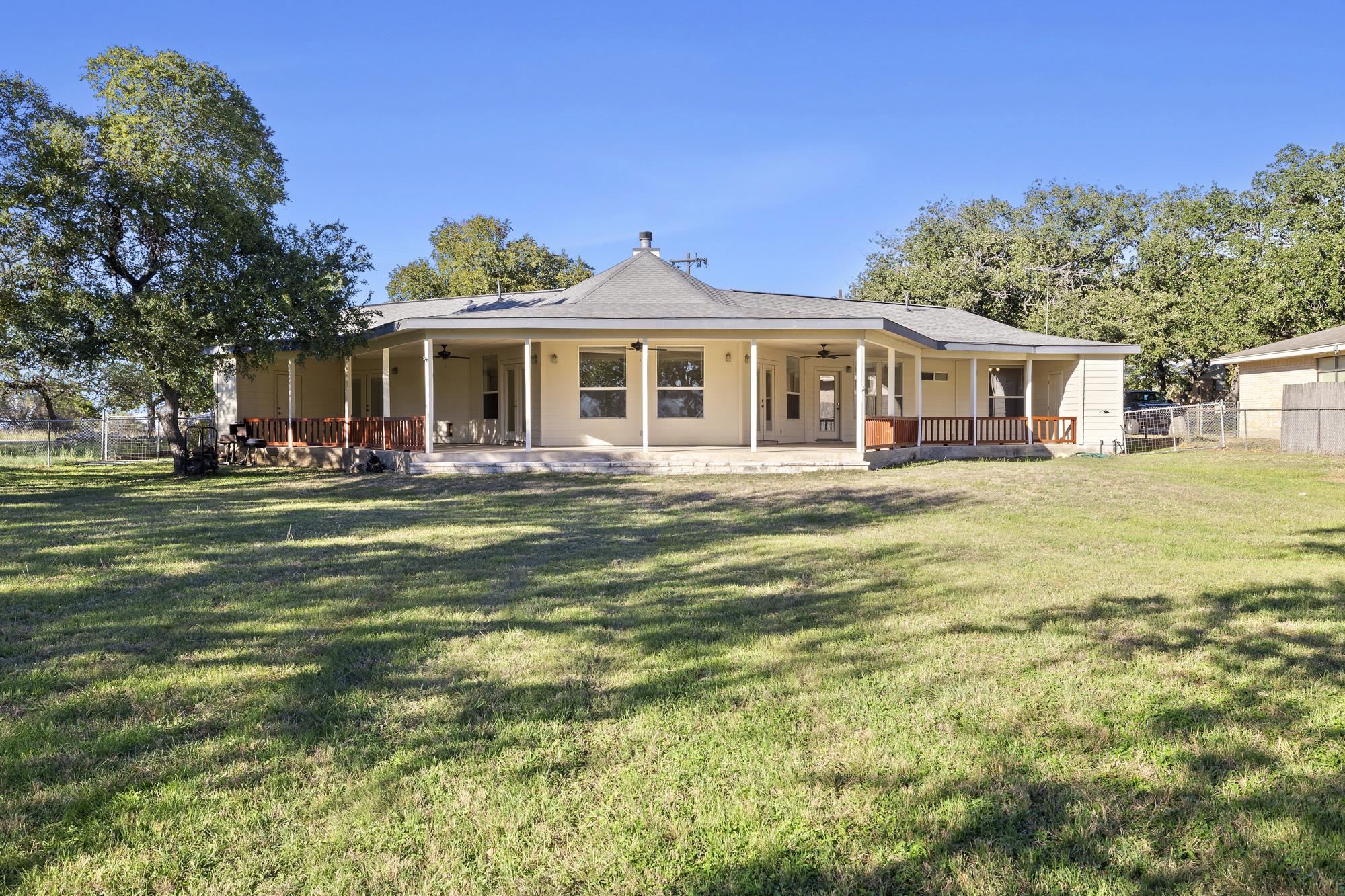 100 Agarita Drive Property Photo 24