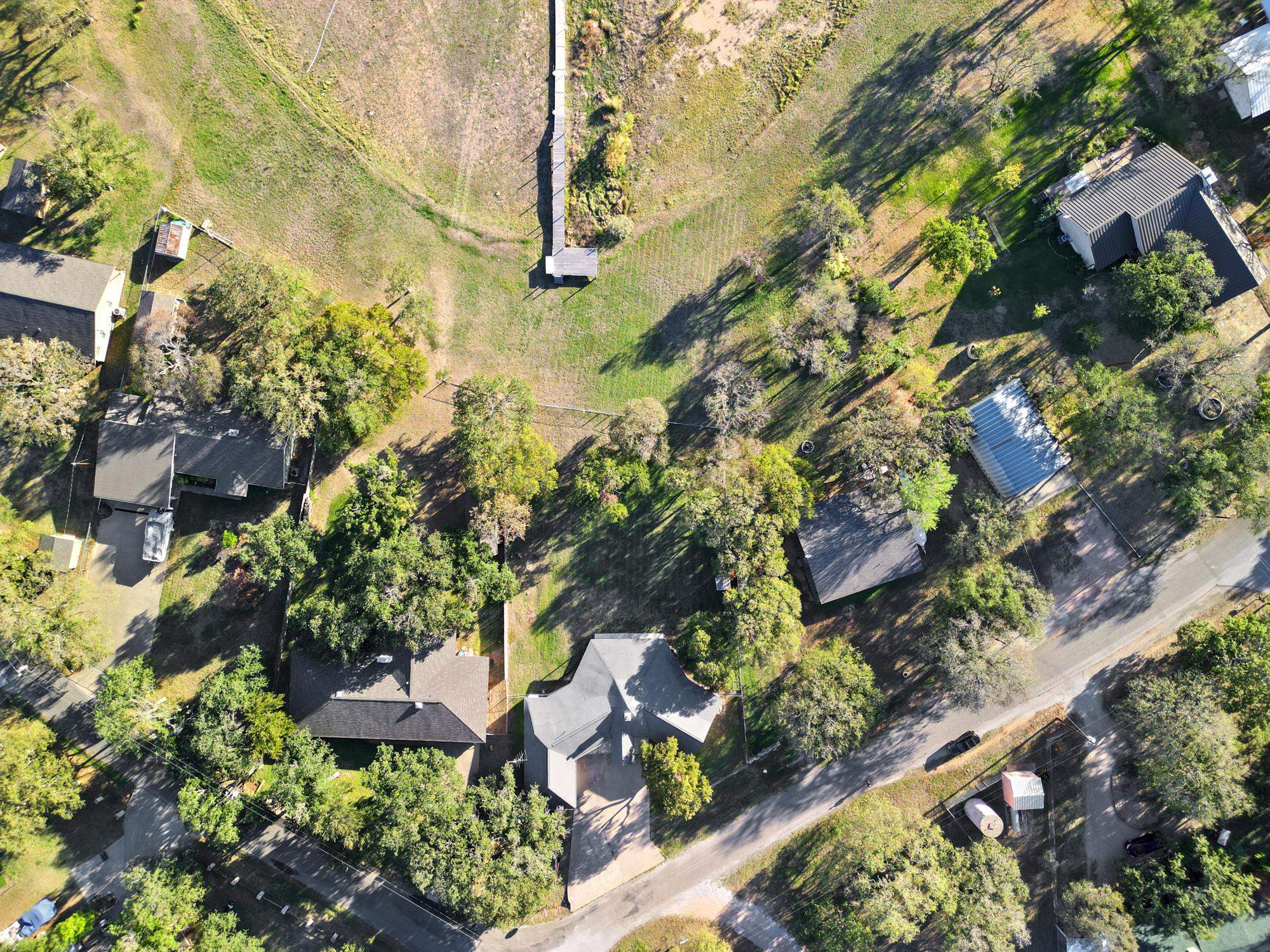 100 Agarita Drive Property Photo 27