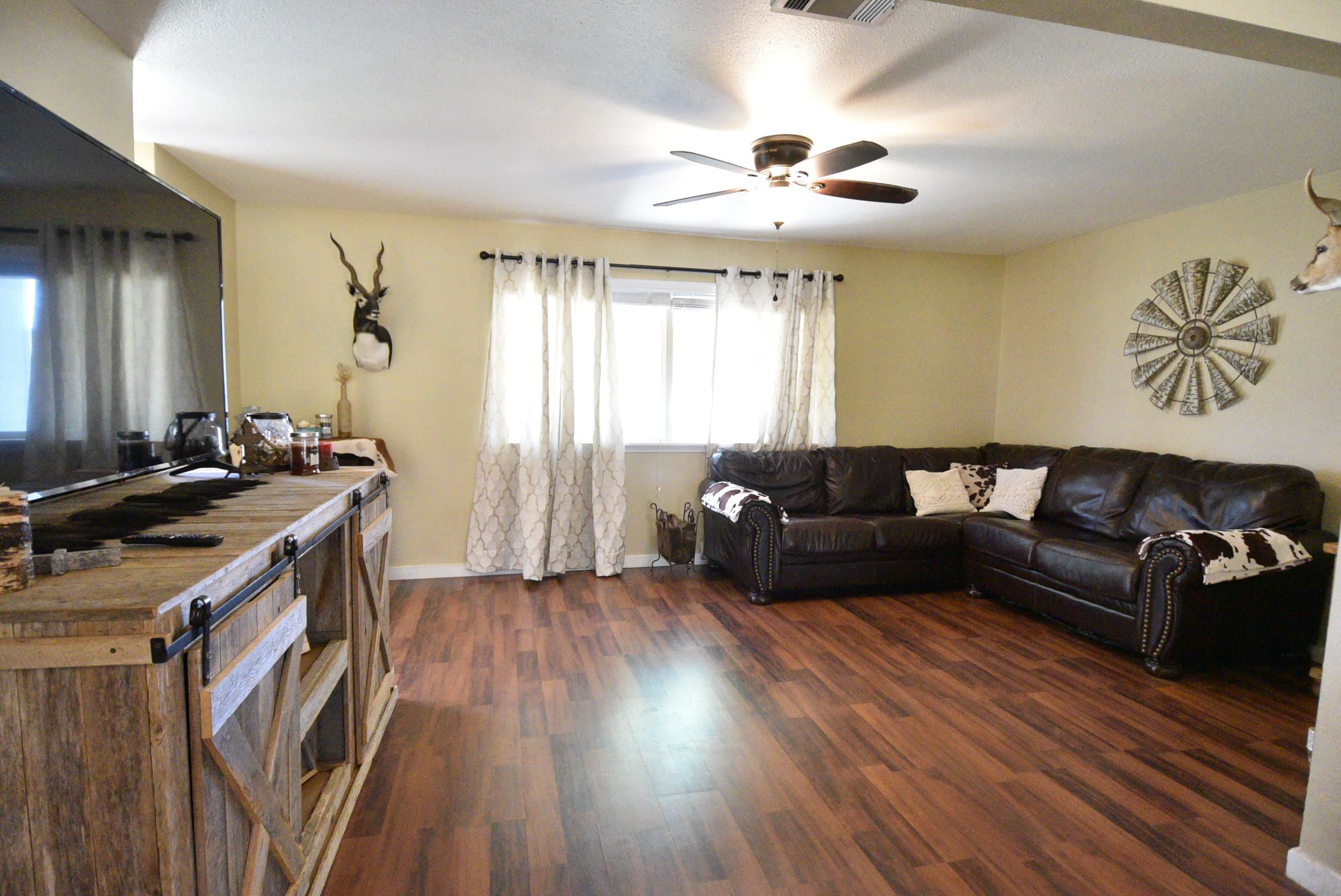 1803 Ford Street Property Photo 6