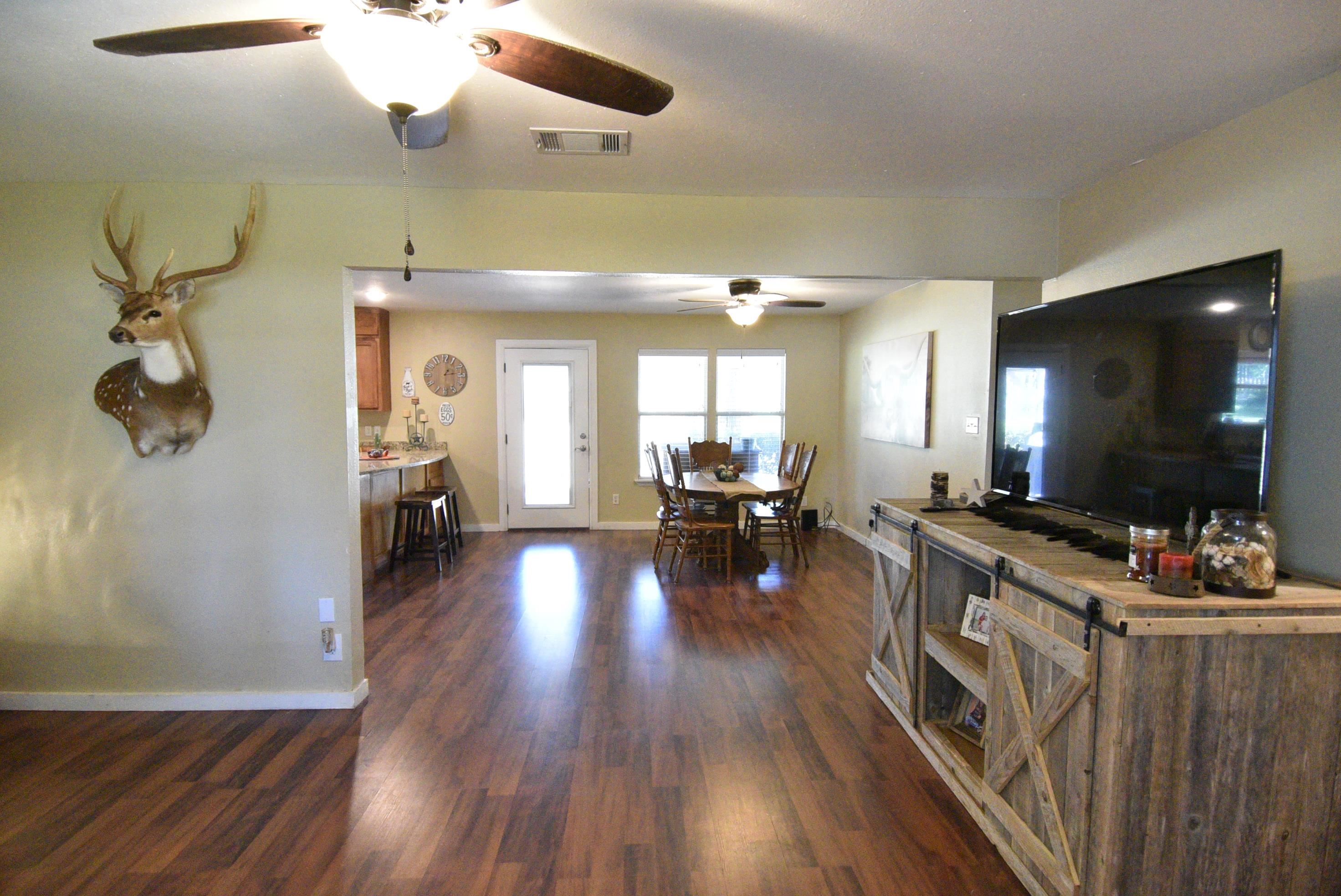 1803 Ford Street Property Photo 7