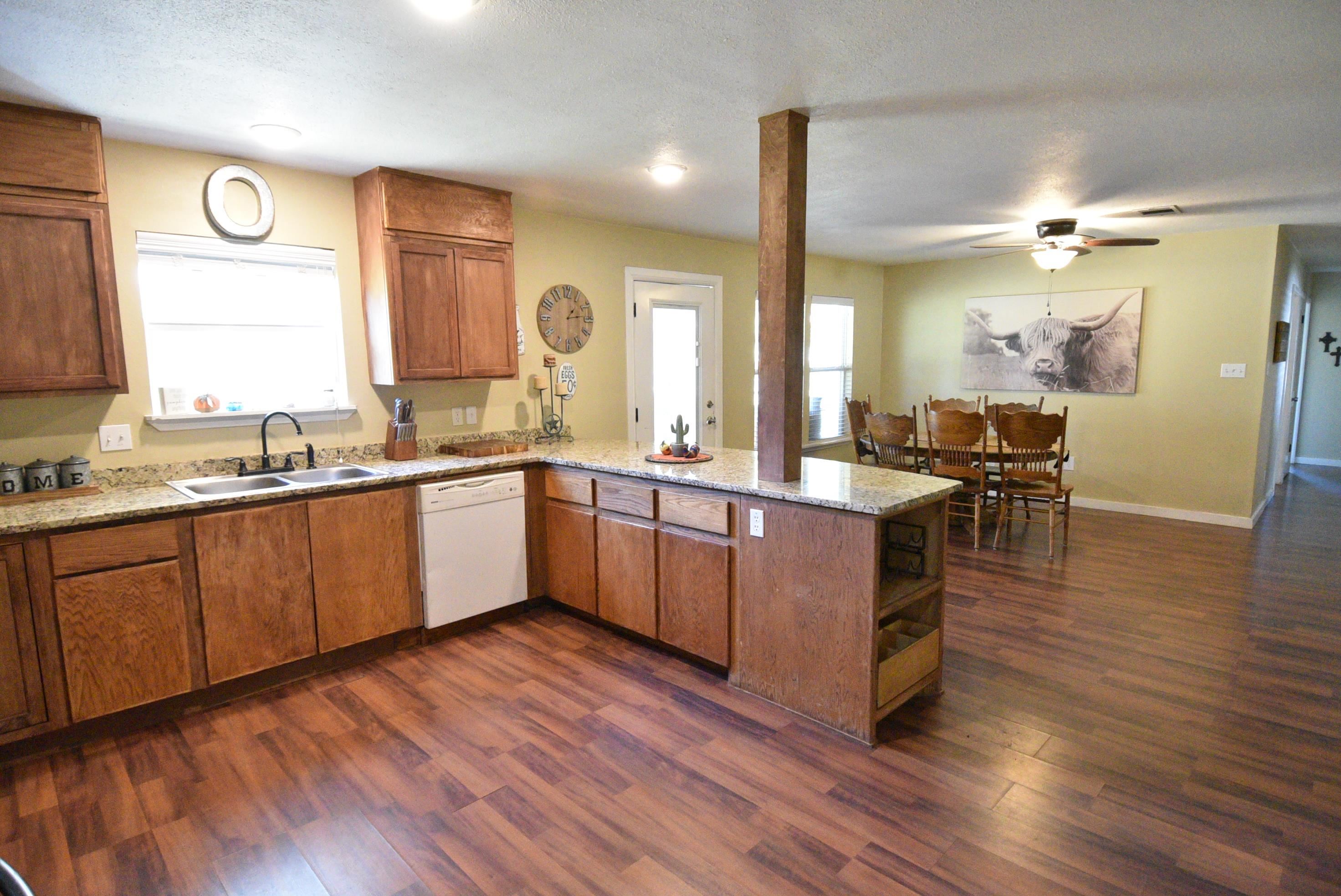 1803 Ford Street Property Photo 10