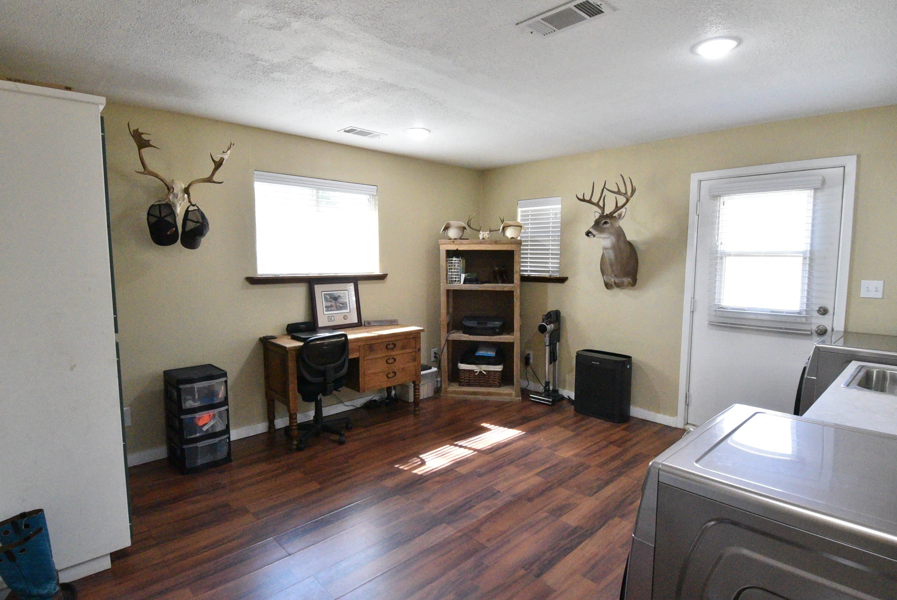 1803 Ford Street Property Photo 14