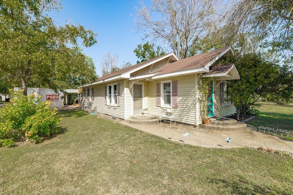 420 N Grange Property Photo 2