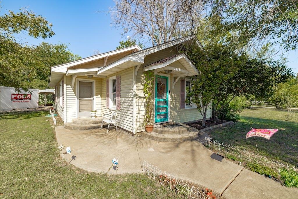 420 N Grange Property Photo 3