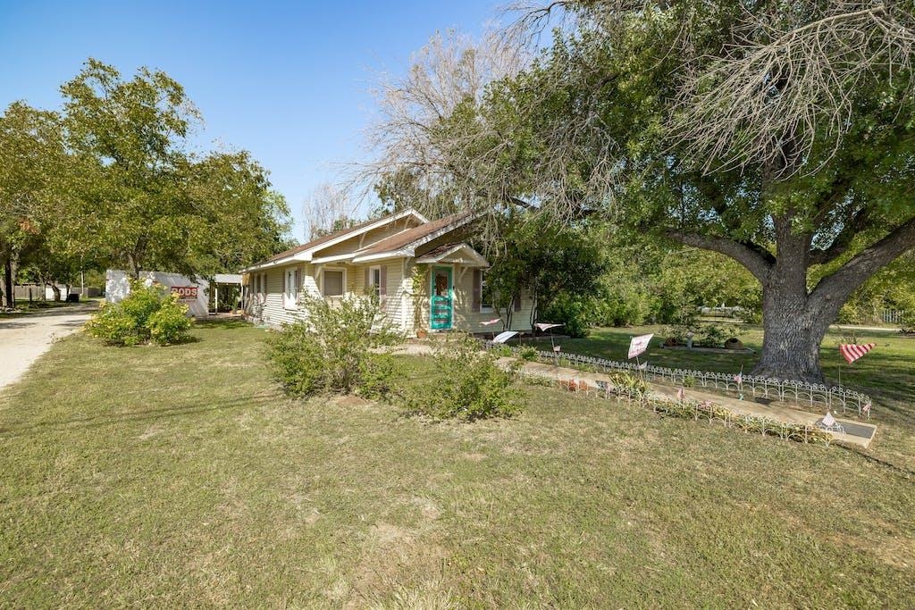 420 N Grange Property Photo 4