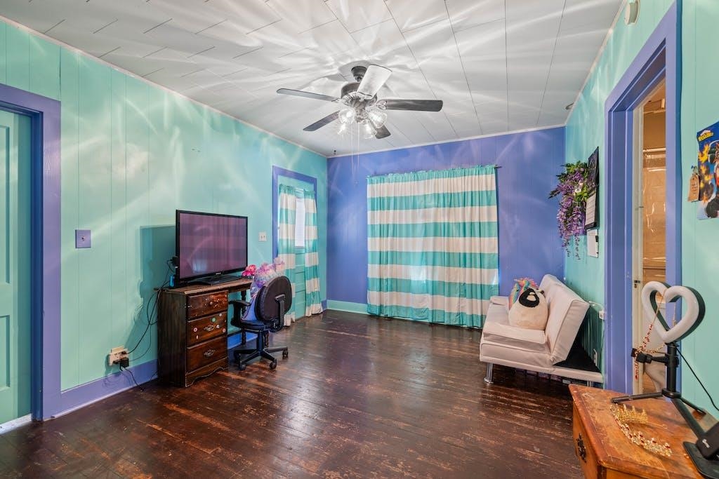 420 N Grange Property Photo 15