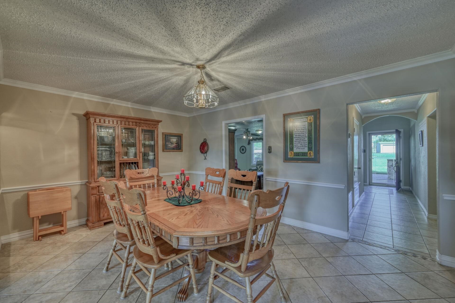 1922 Blubonnet Lane Property Photo 5