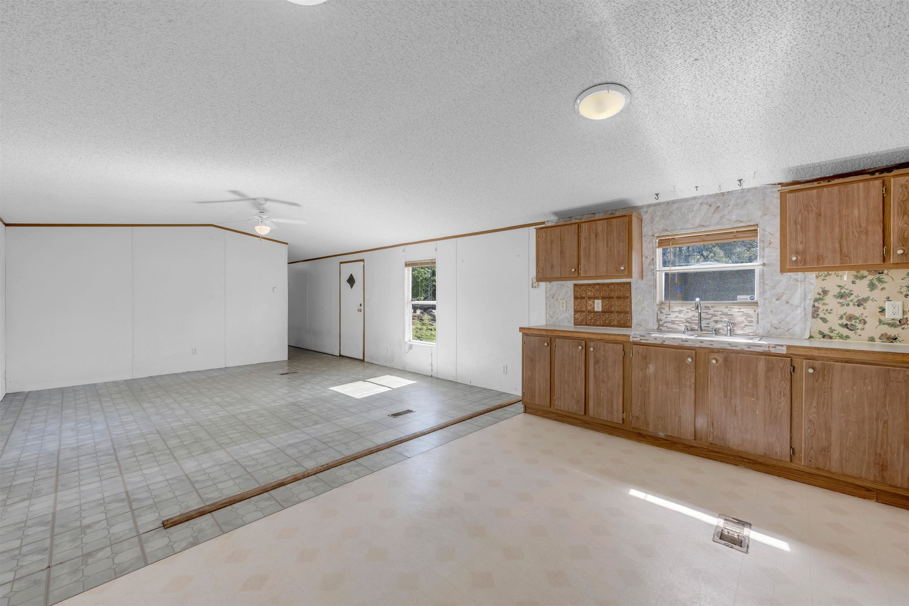 3100 Stag Property Photo 4