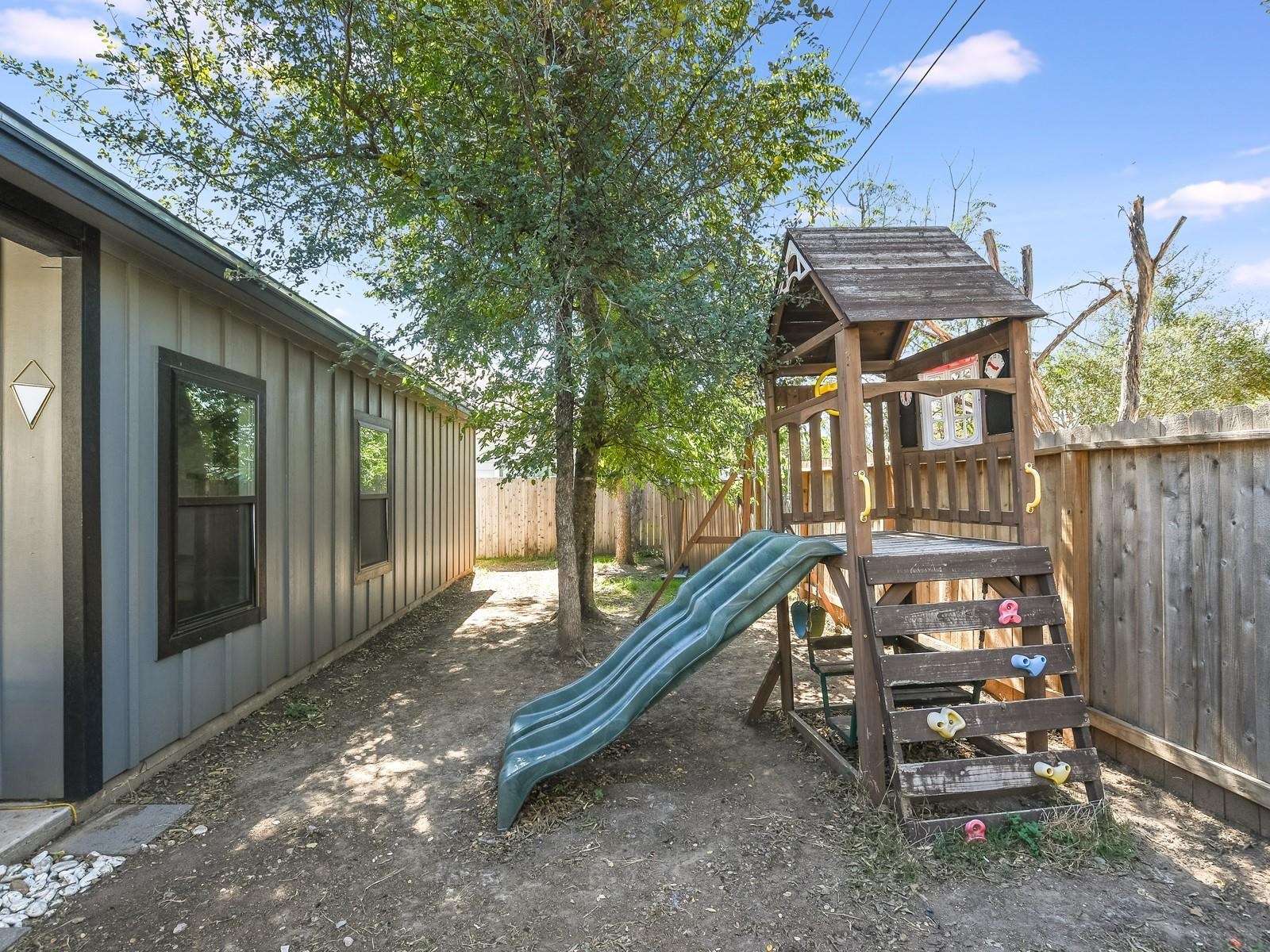 646 Cypress Property Photo 19