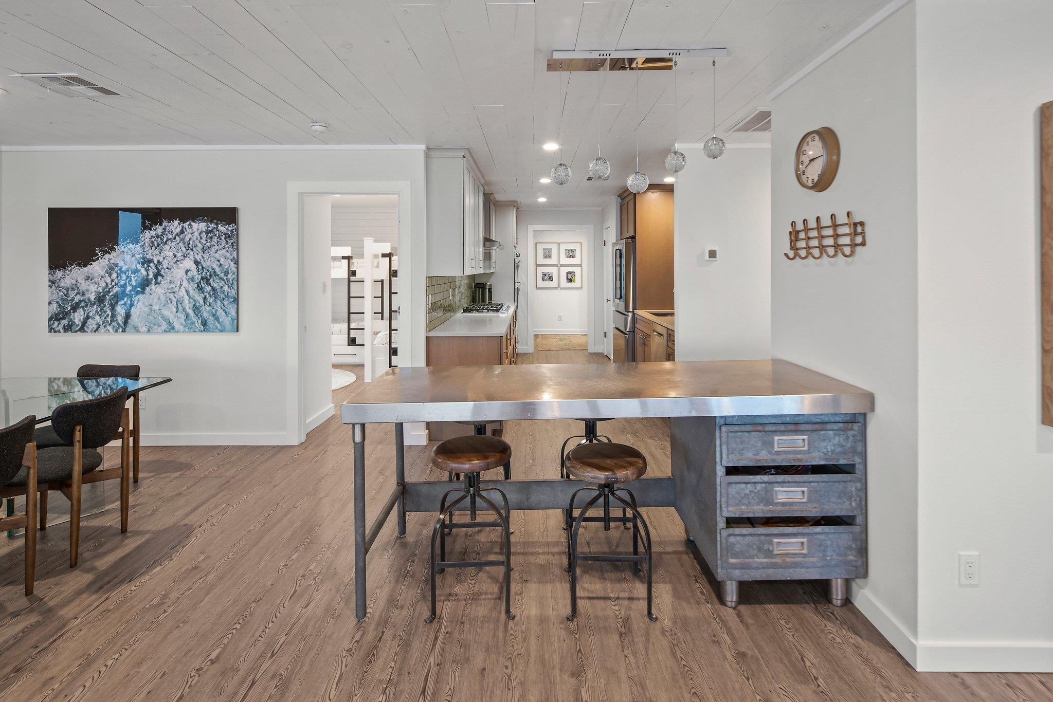 527 Contour Drive Property Photo 16