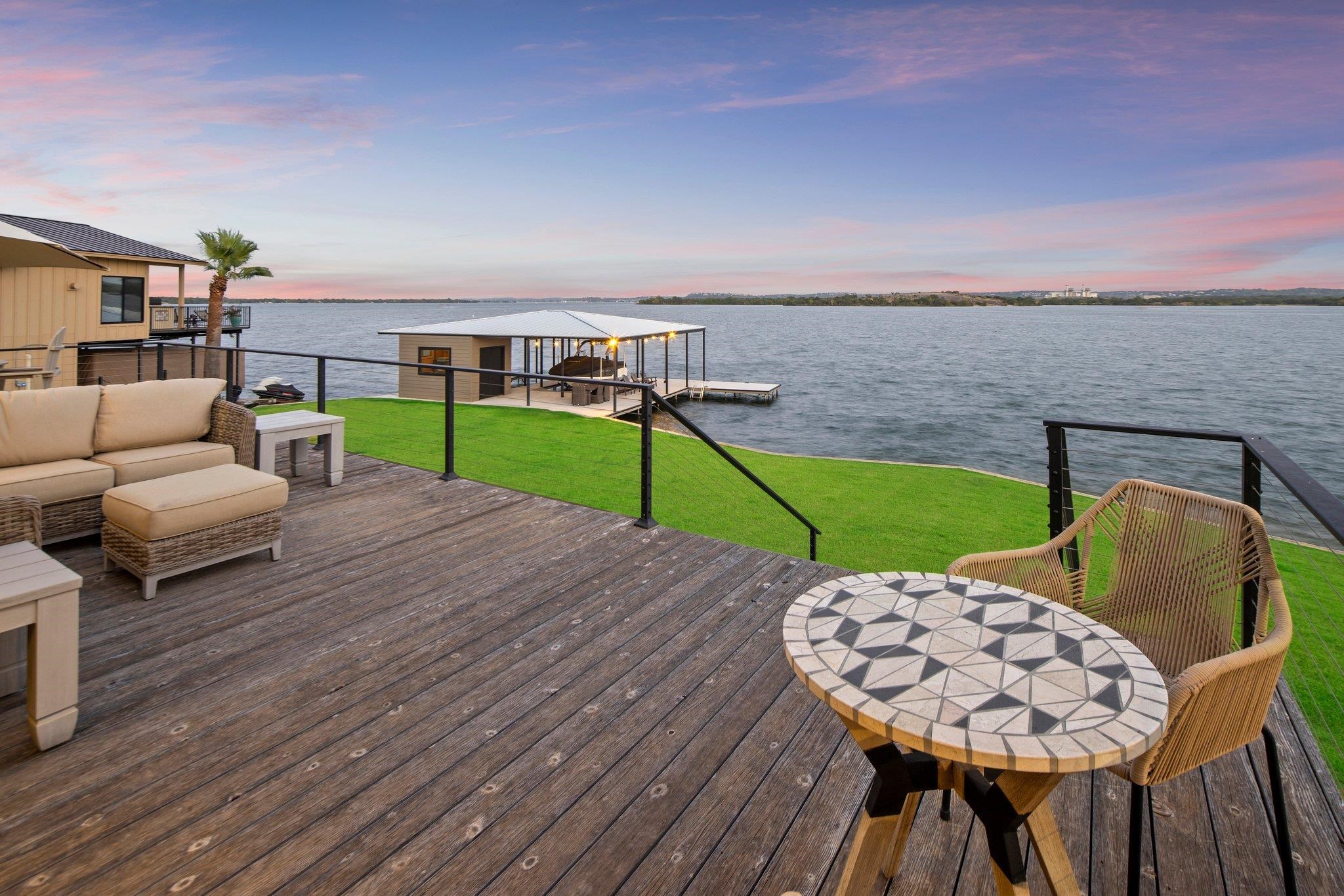 527 Contour Drive Property Photo 25