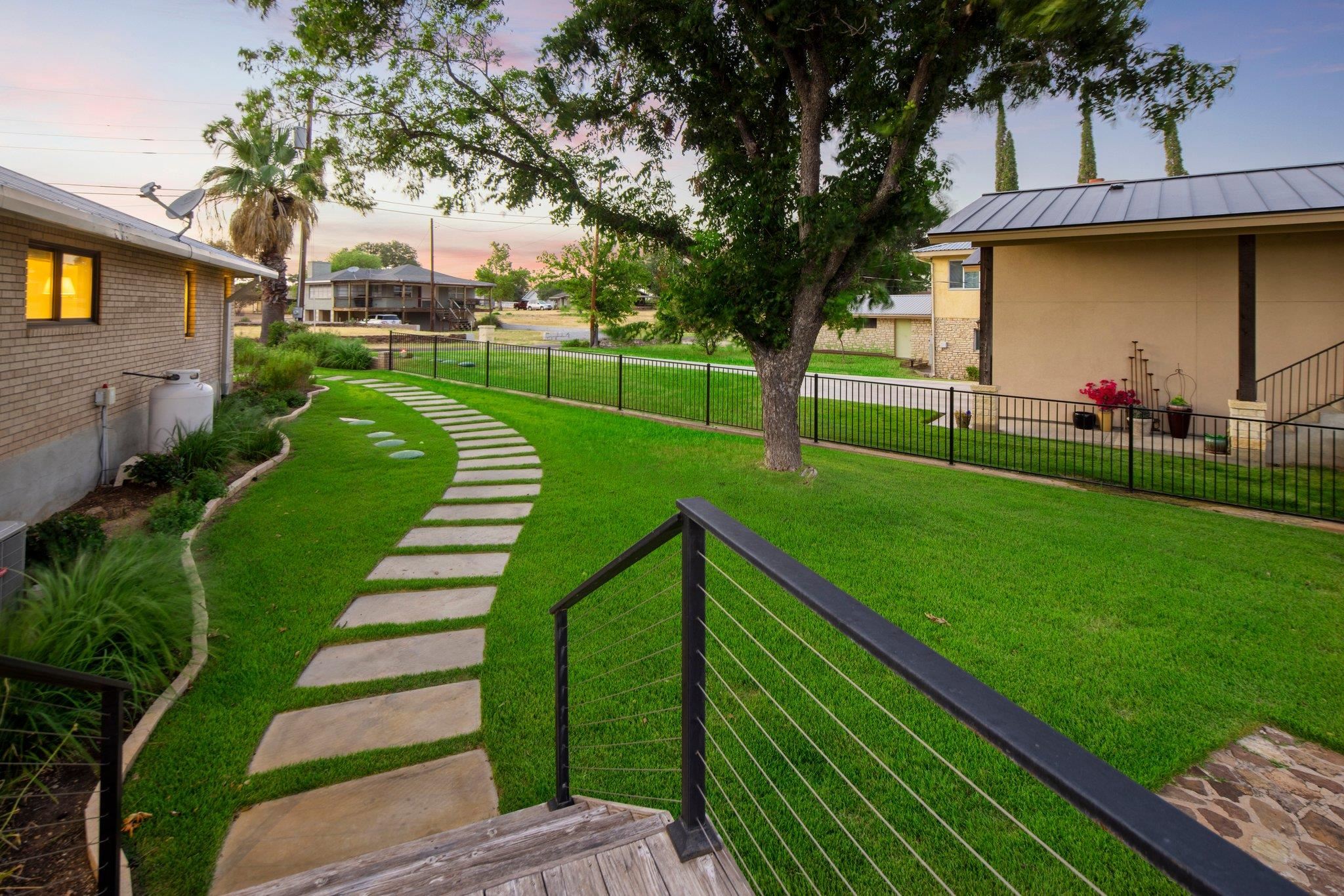 527 Contour Drive Property Photo 27