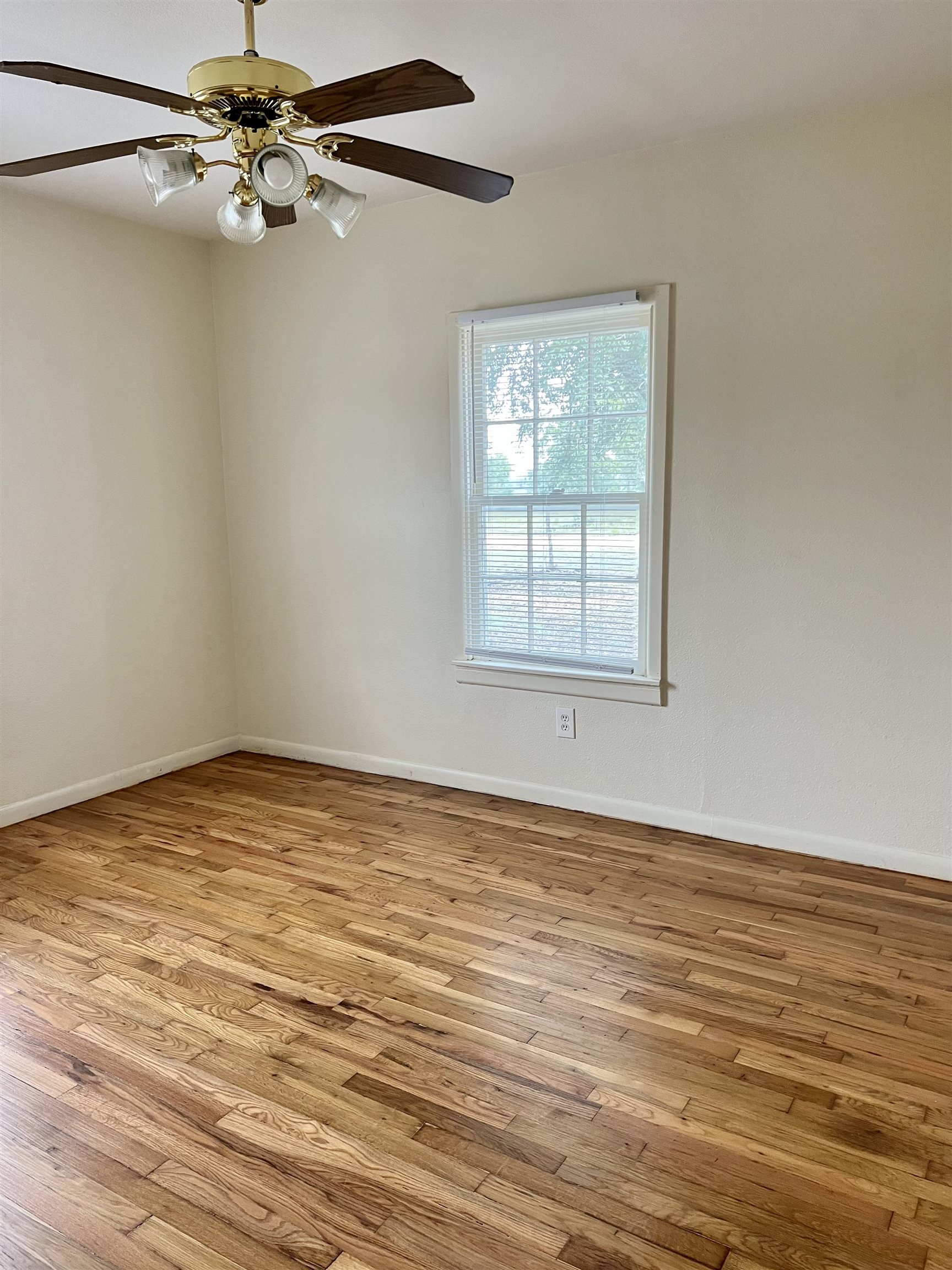 1875 Cr 200 Property Photo 11