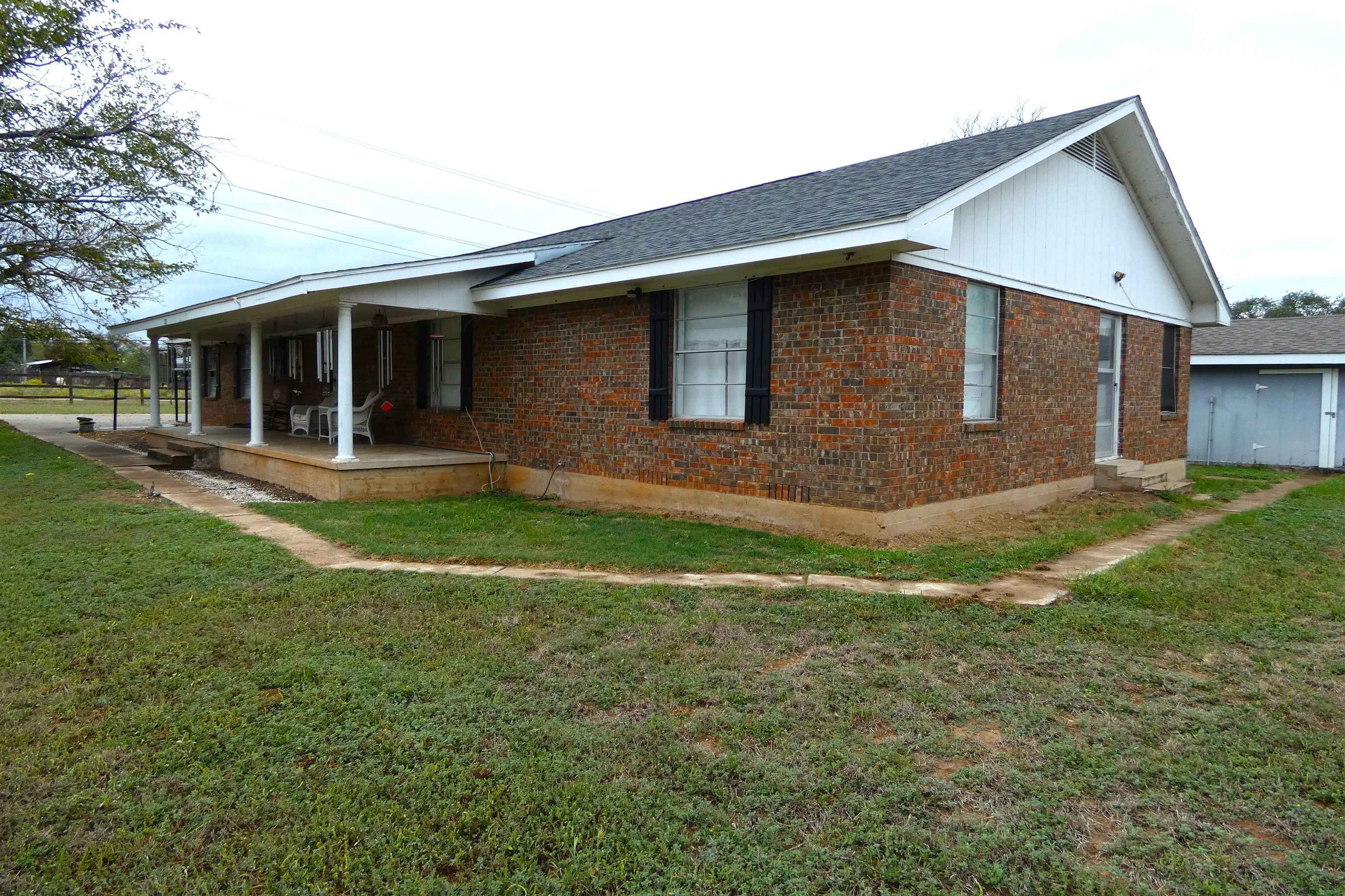 713 Flag Creek Drive Property Photo 8