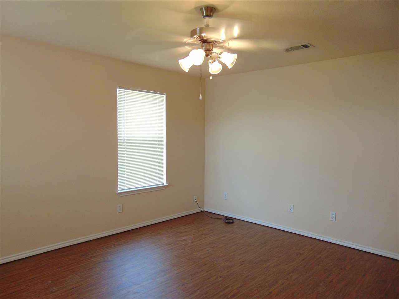 704b Claremont Property Photo 2