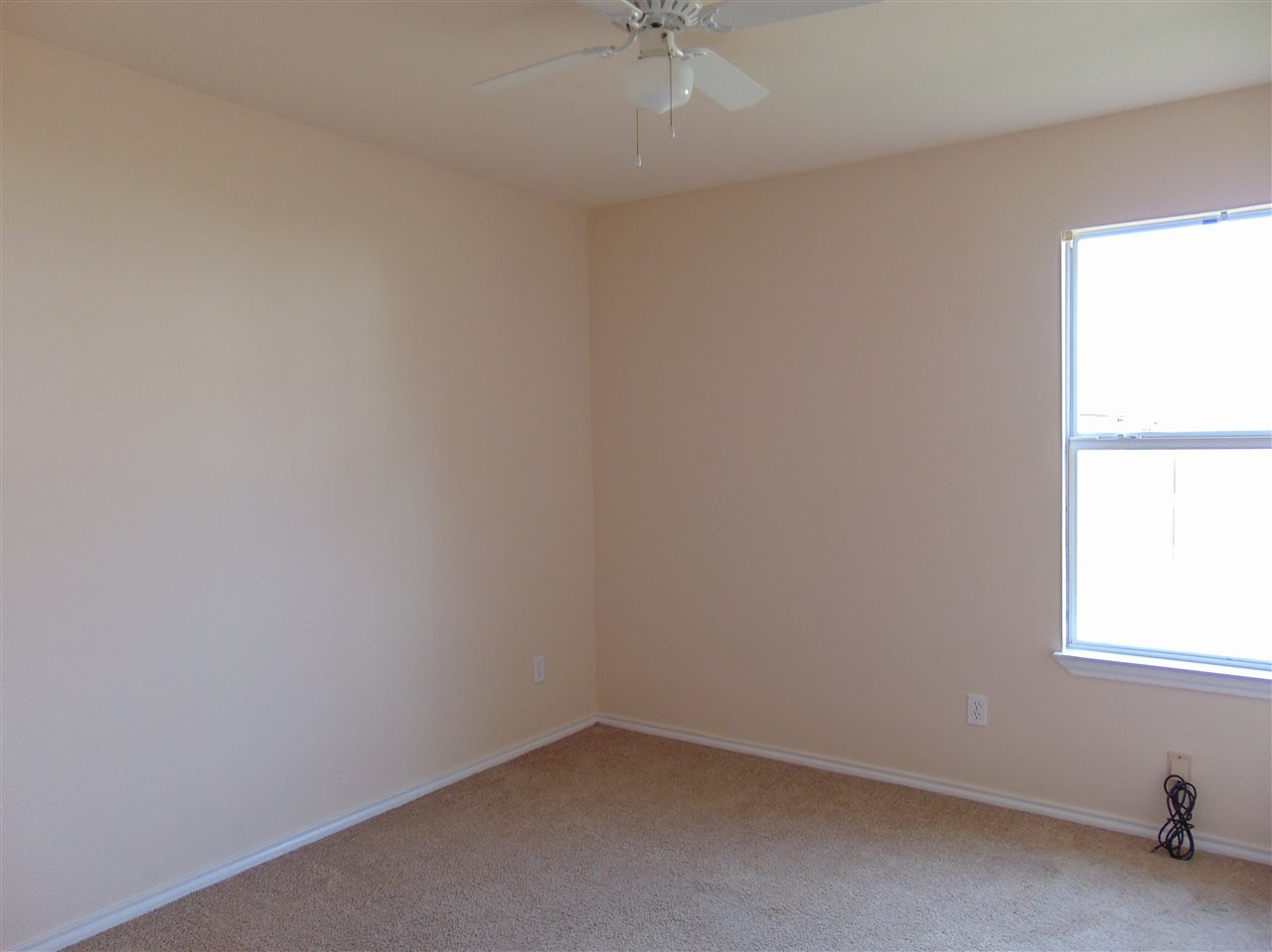 704b Claremont Property Photo 4
