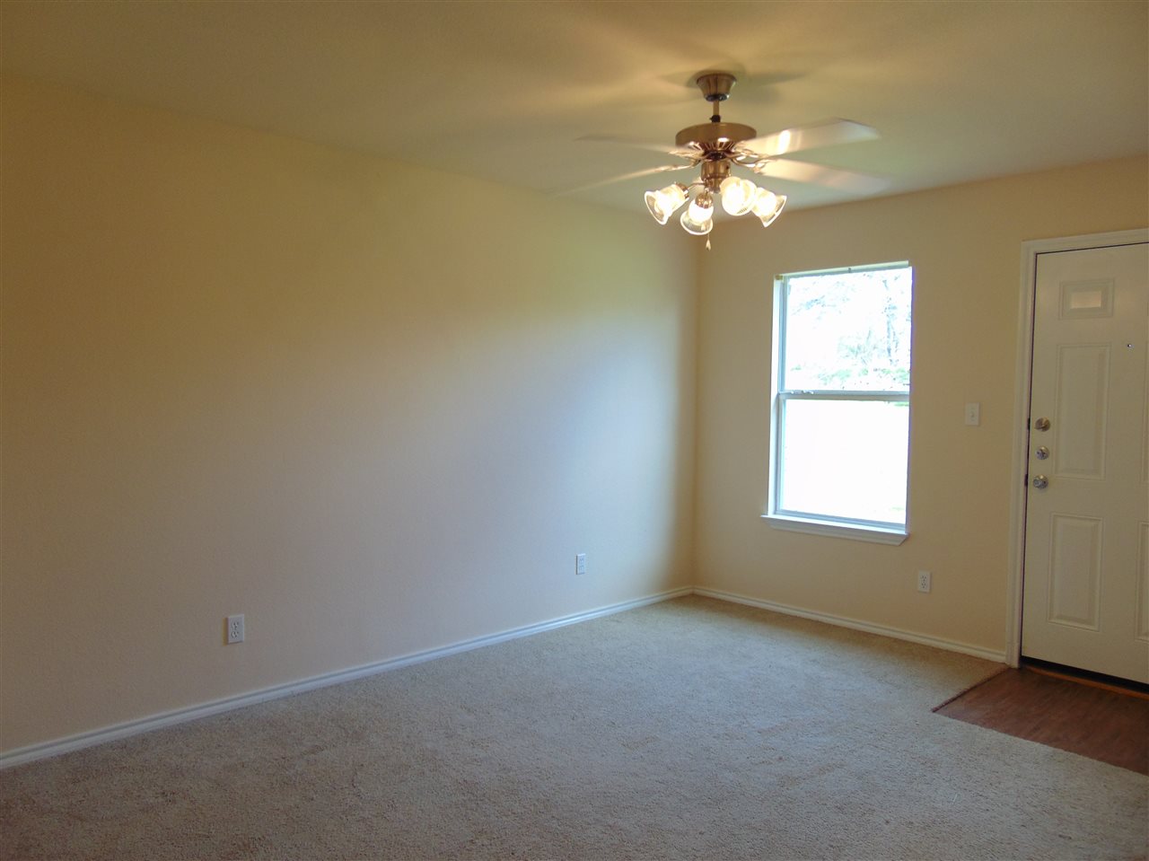 704b Claremont Property Photo 5