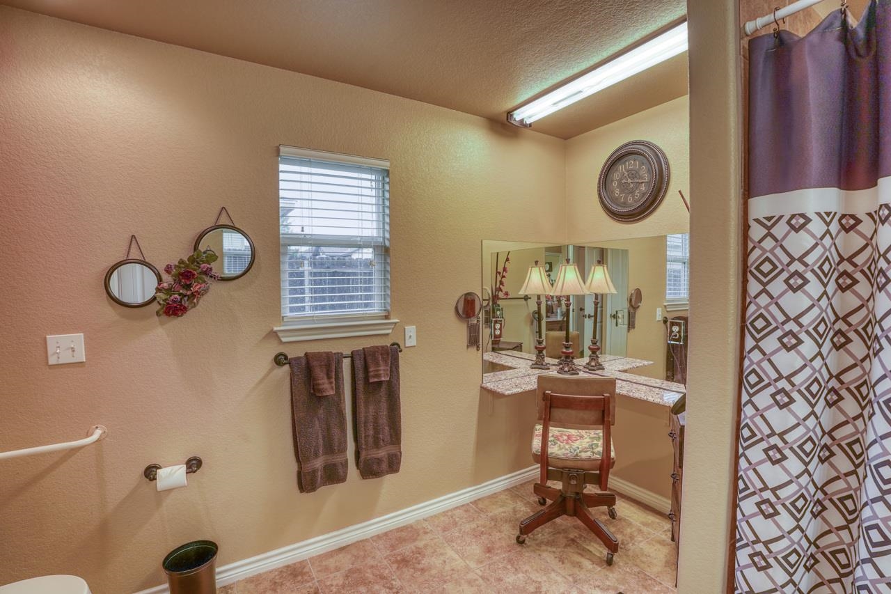 101 N Tanner Court Property Photo 11