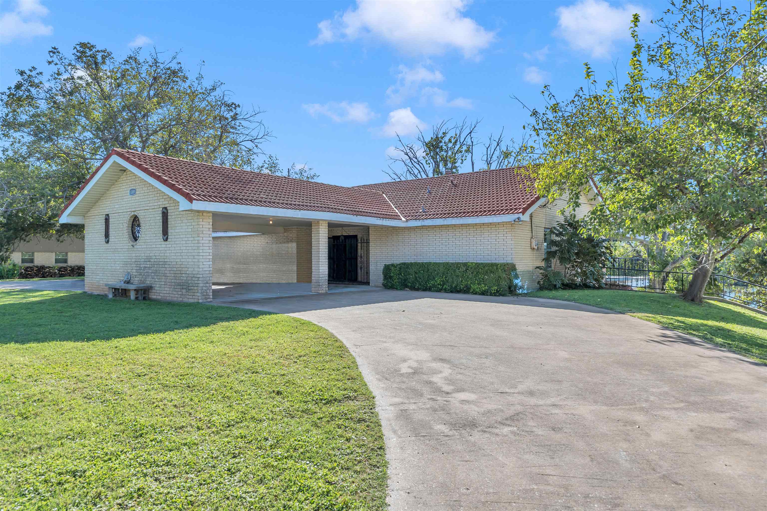1309 County Road 118b Property Photo 8