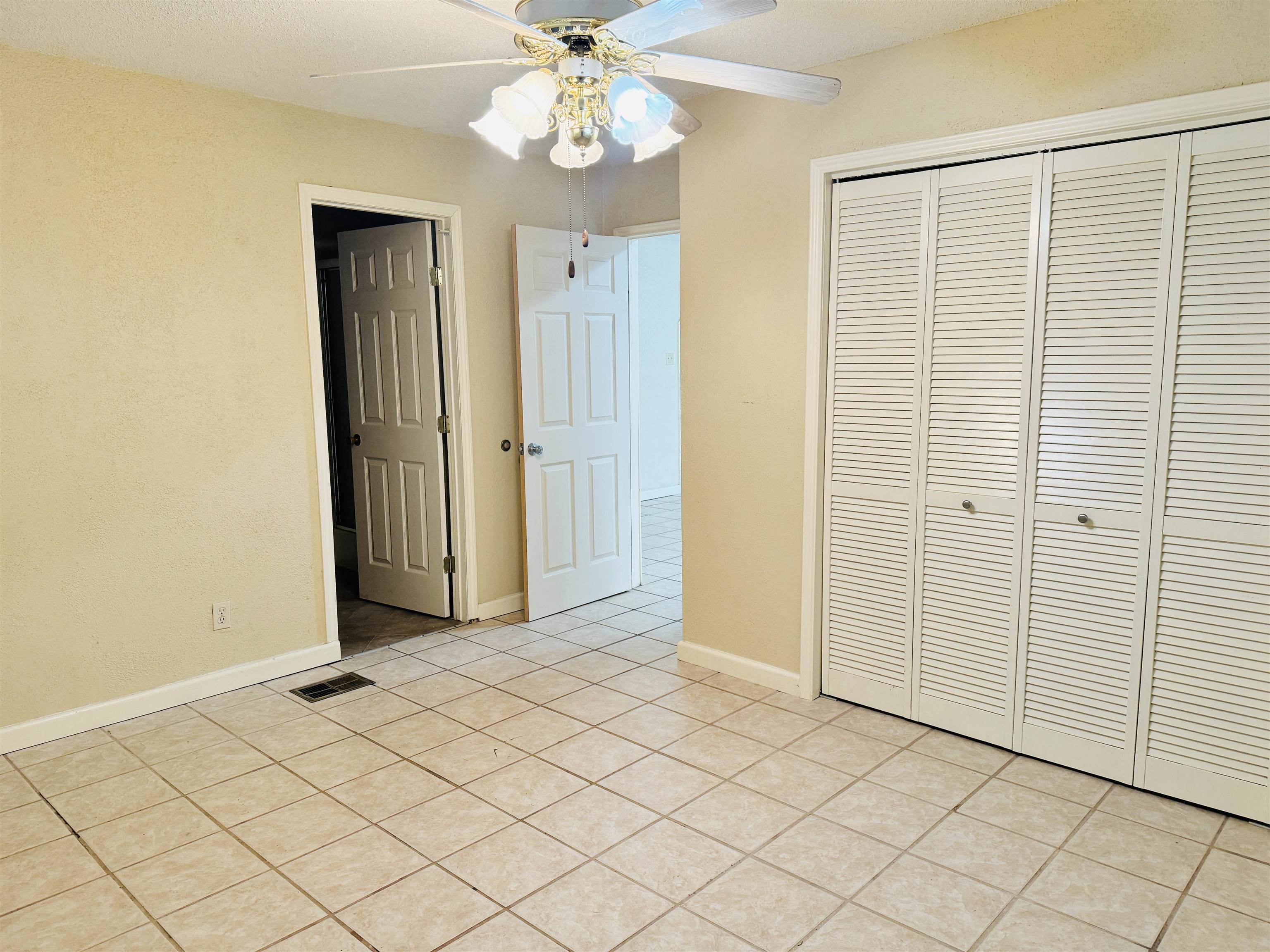 5550 Cr 200 Property Photo 28