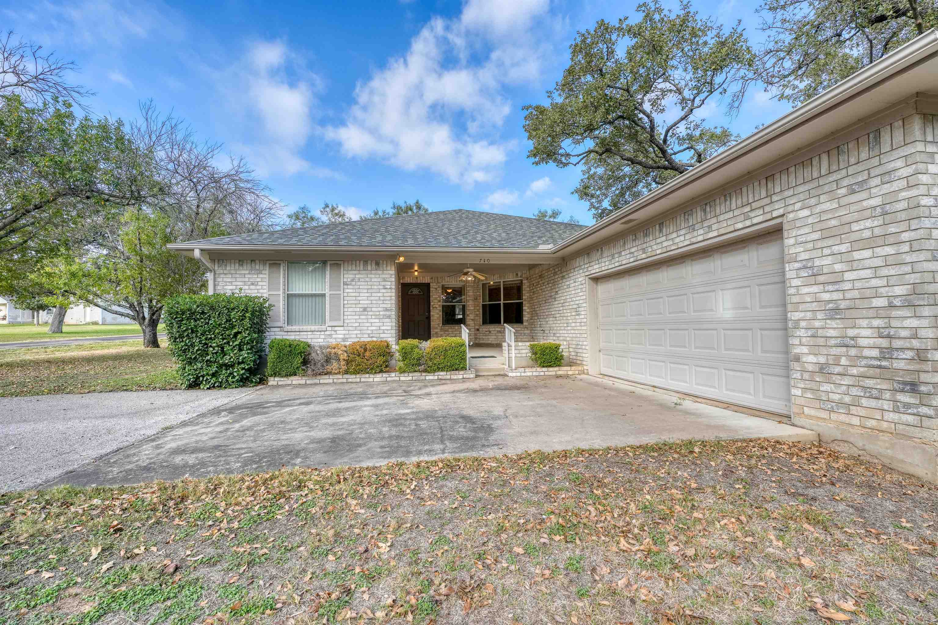 710 Highland Drive Property Photo 4
