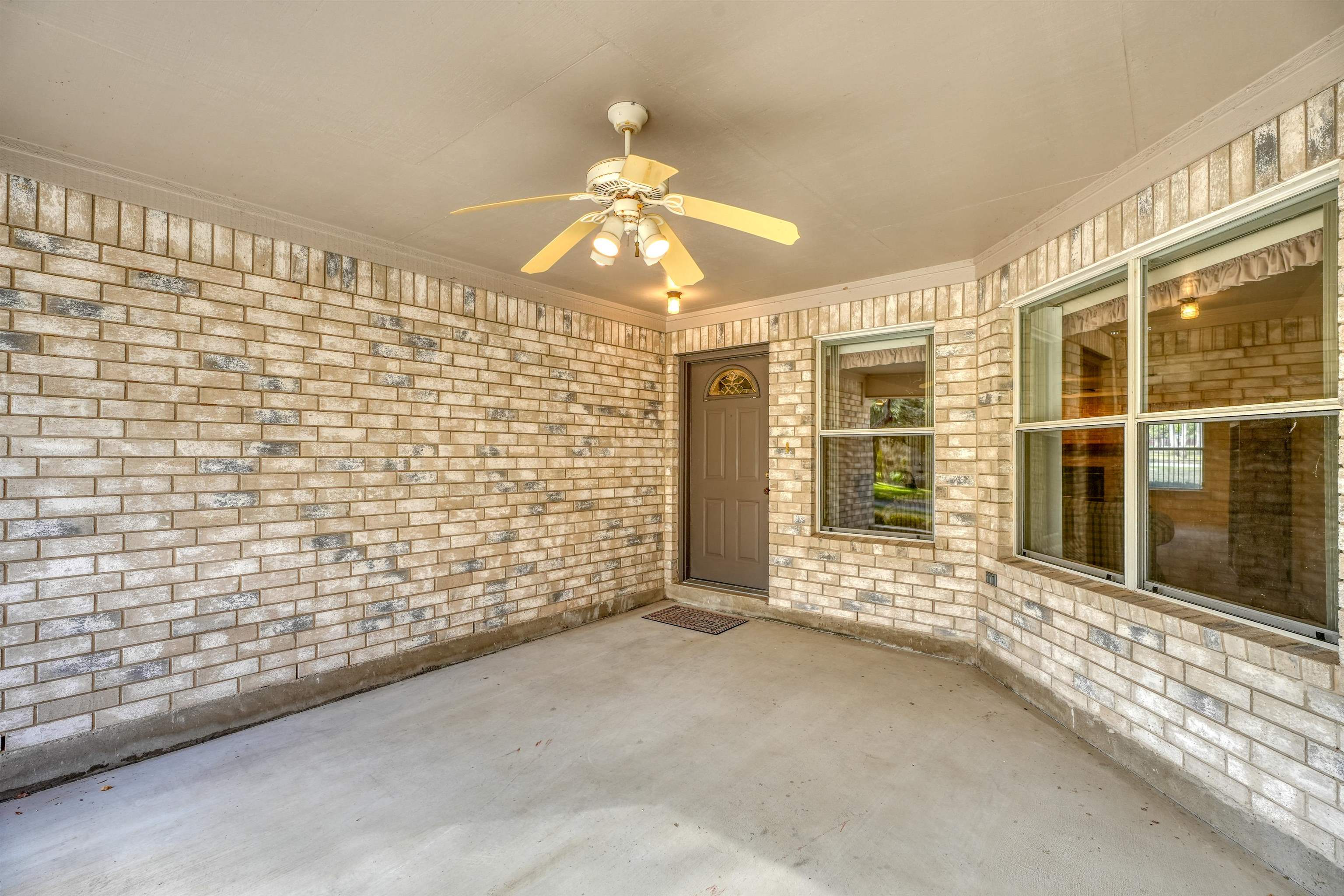 710 Highland Drive Property Photo 6