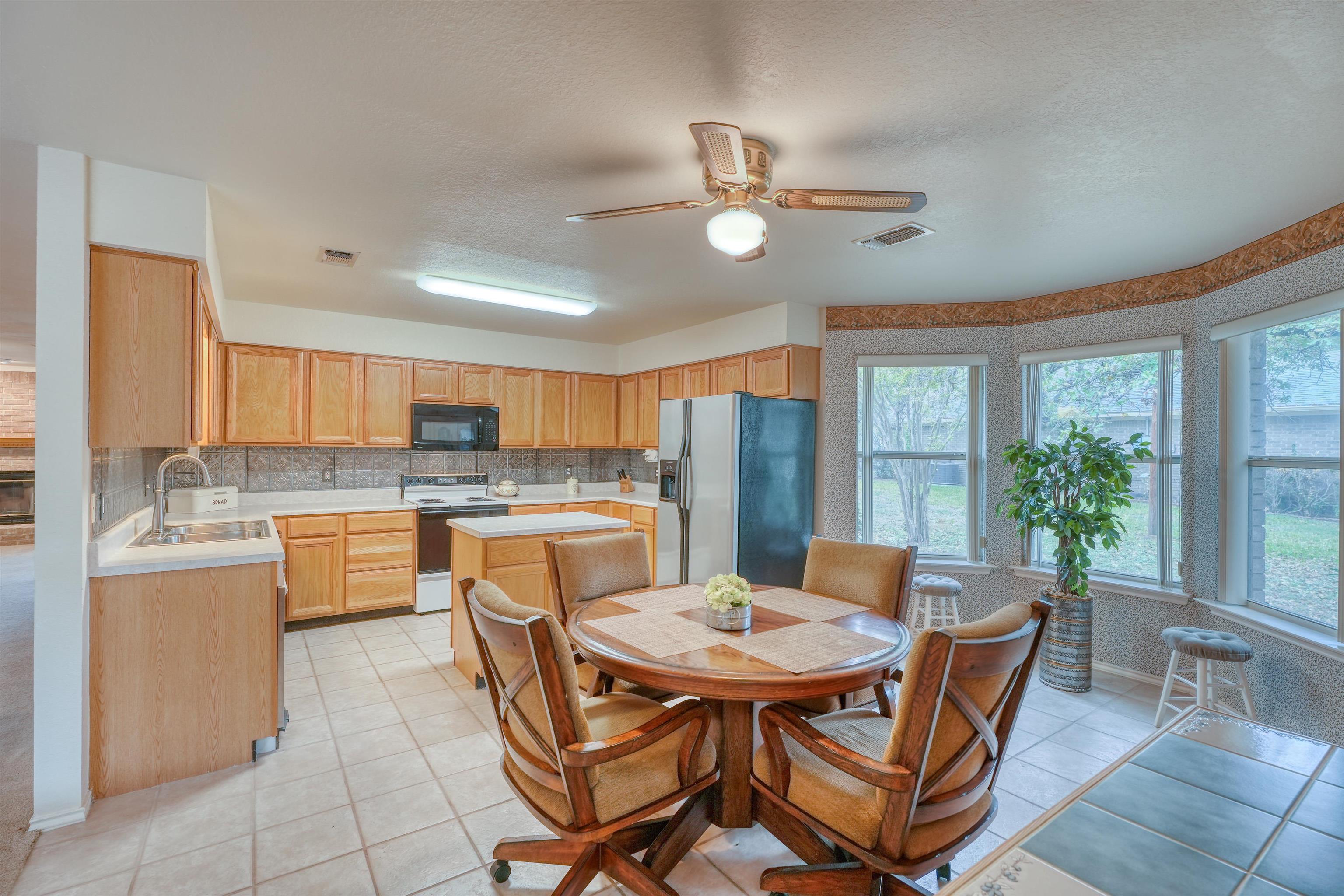 710 Highland Drive Property Photo 10