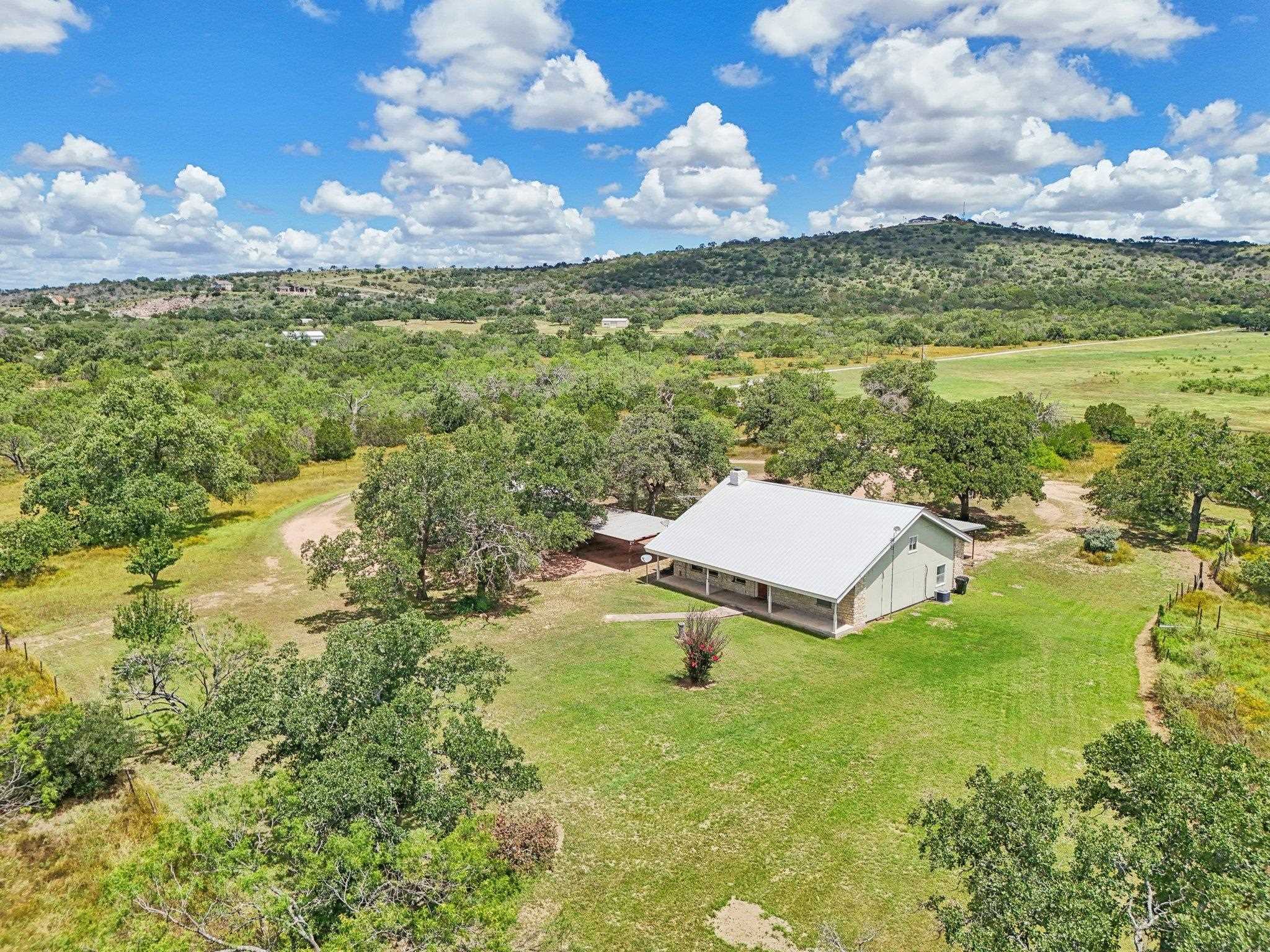 2715 Crider Road Property Photo 1
