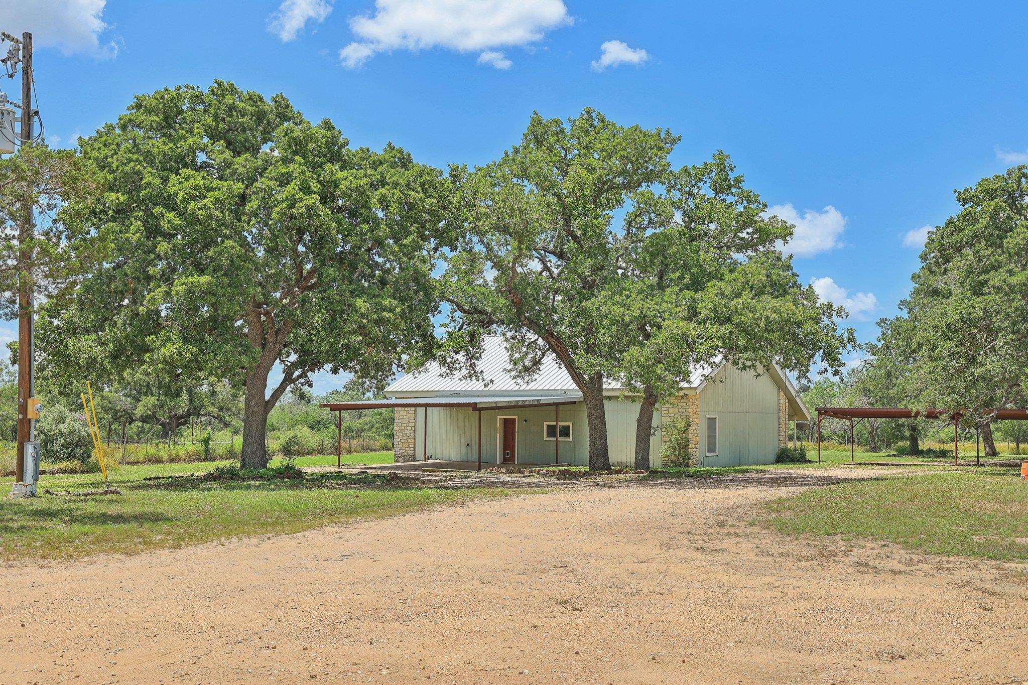2715 Crider Road Property Photo 3