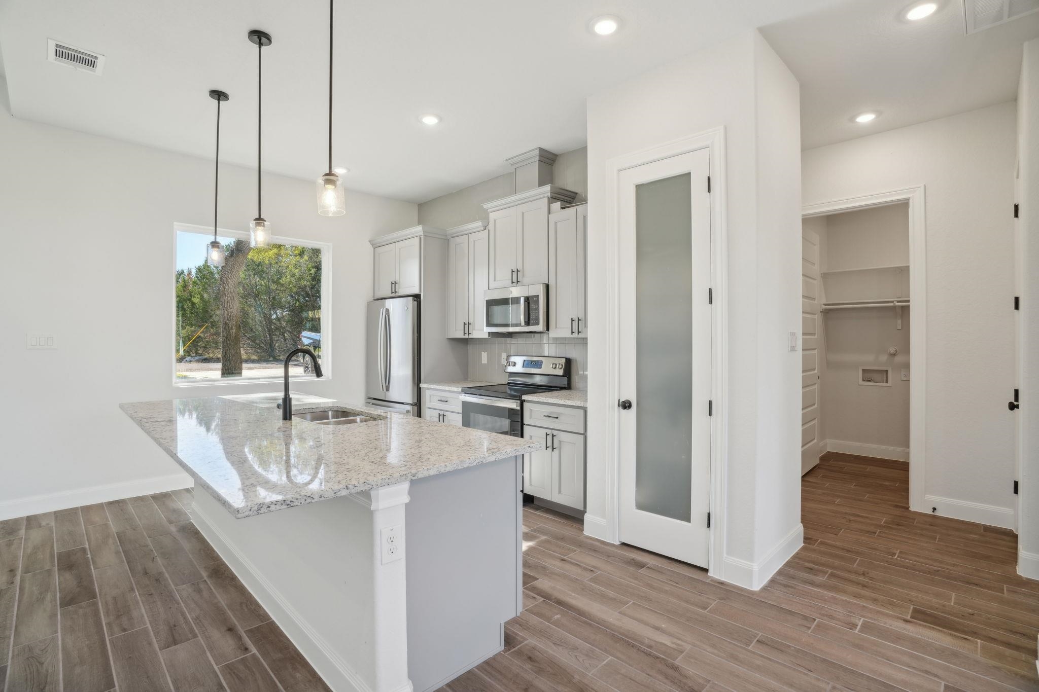 3006 Dew Drop Property Photo 9