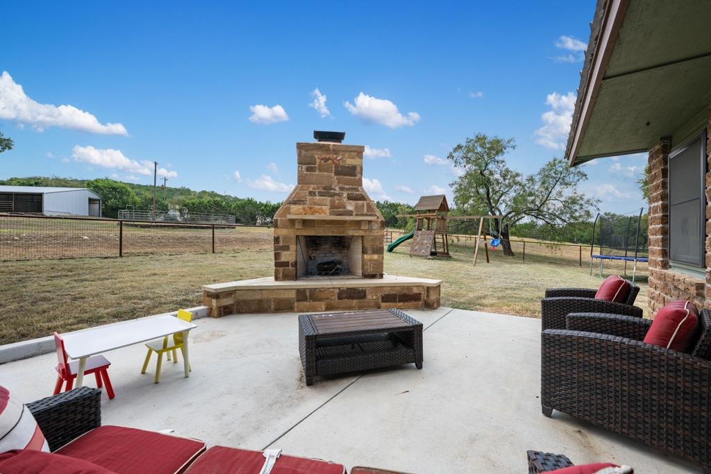 121 Dog Run Property Photo 7