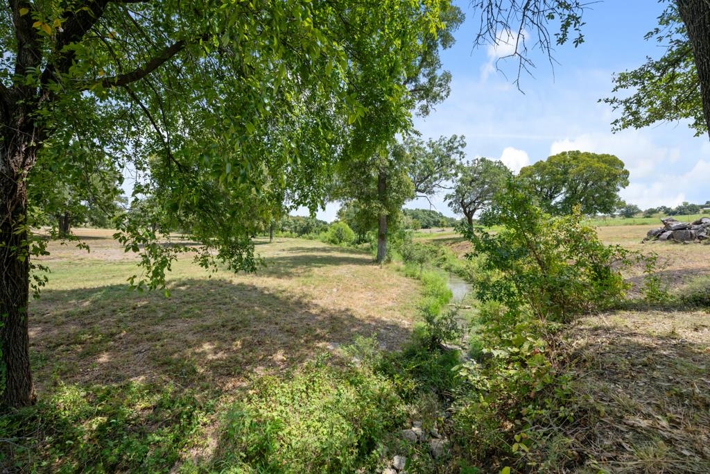 121 Dog Run Property Photo 26