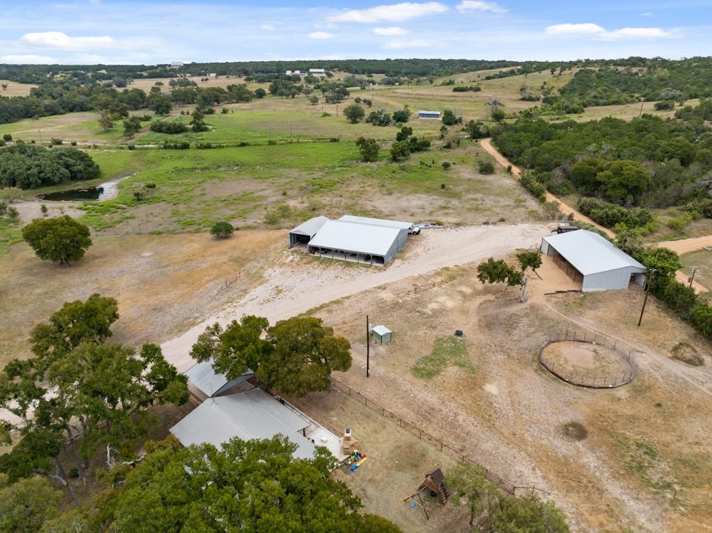 121 Dog Run Property Photo 29