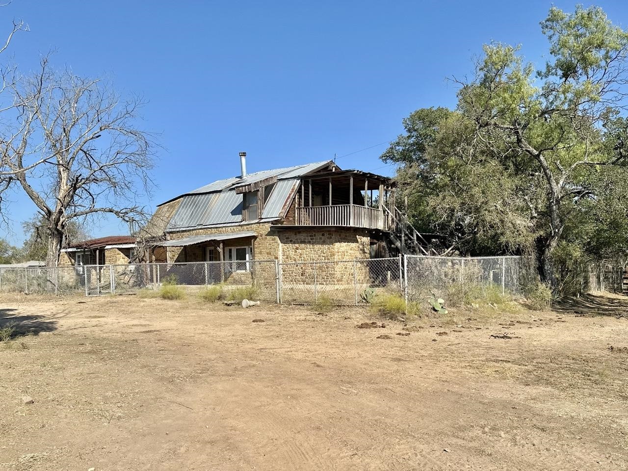 Tract 19 & 20 Cr 120 Property Photo 6
