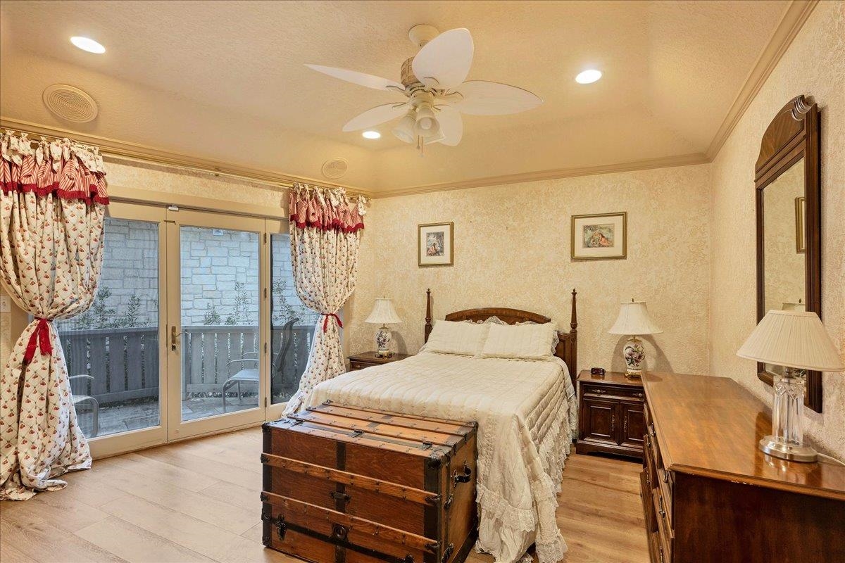 100 Silver Spur Property Photo 25