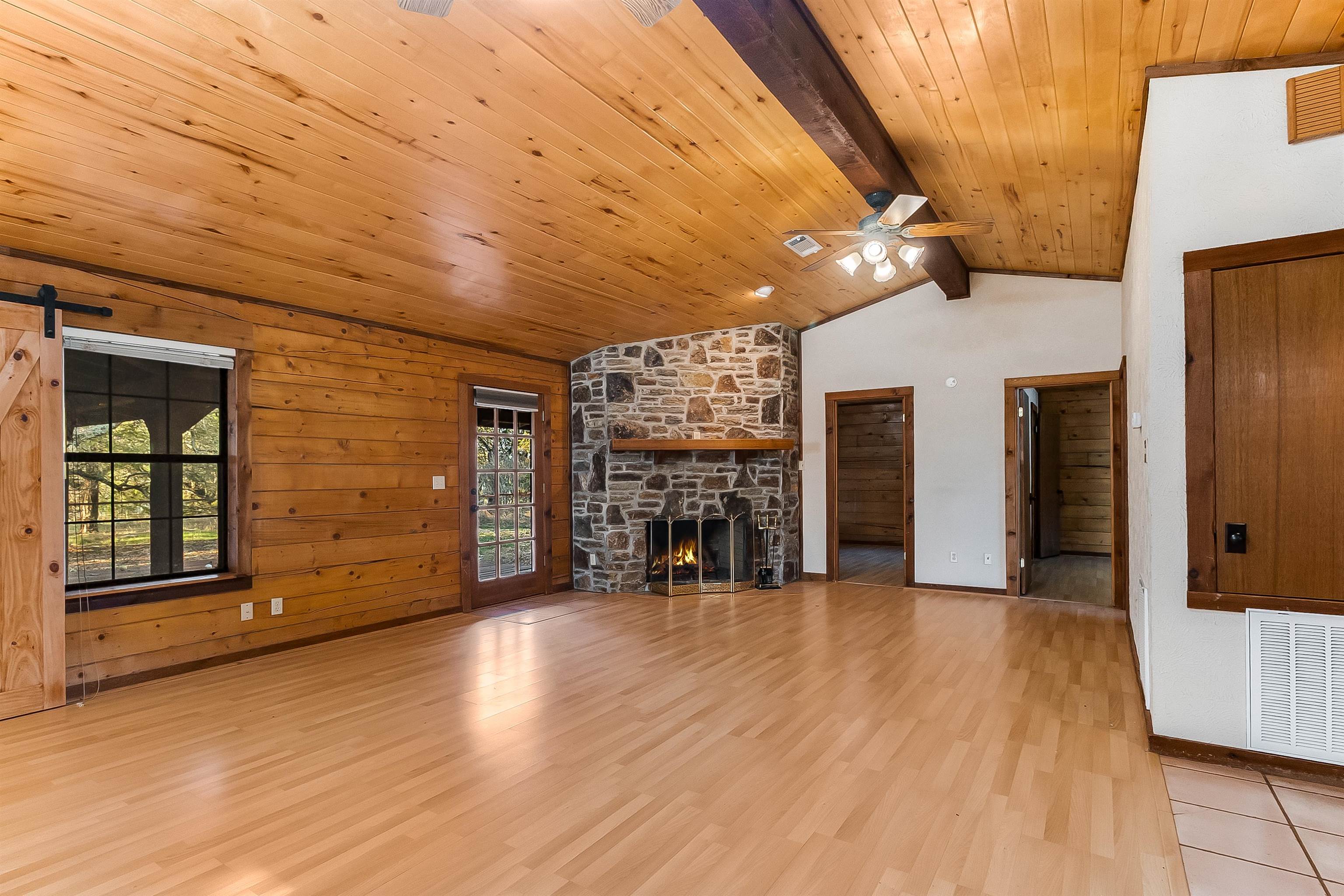 5244 Fm 3509 Property Photo 6
