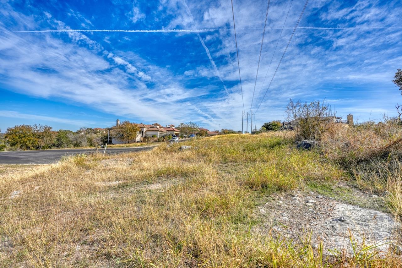 528 Bendito Way Property Photo 6